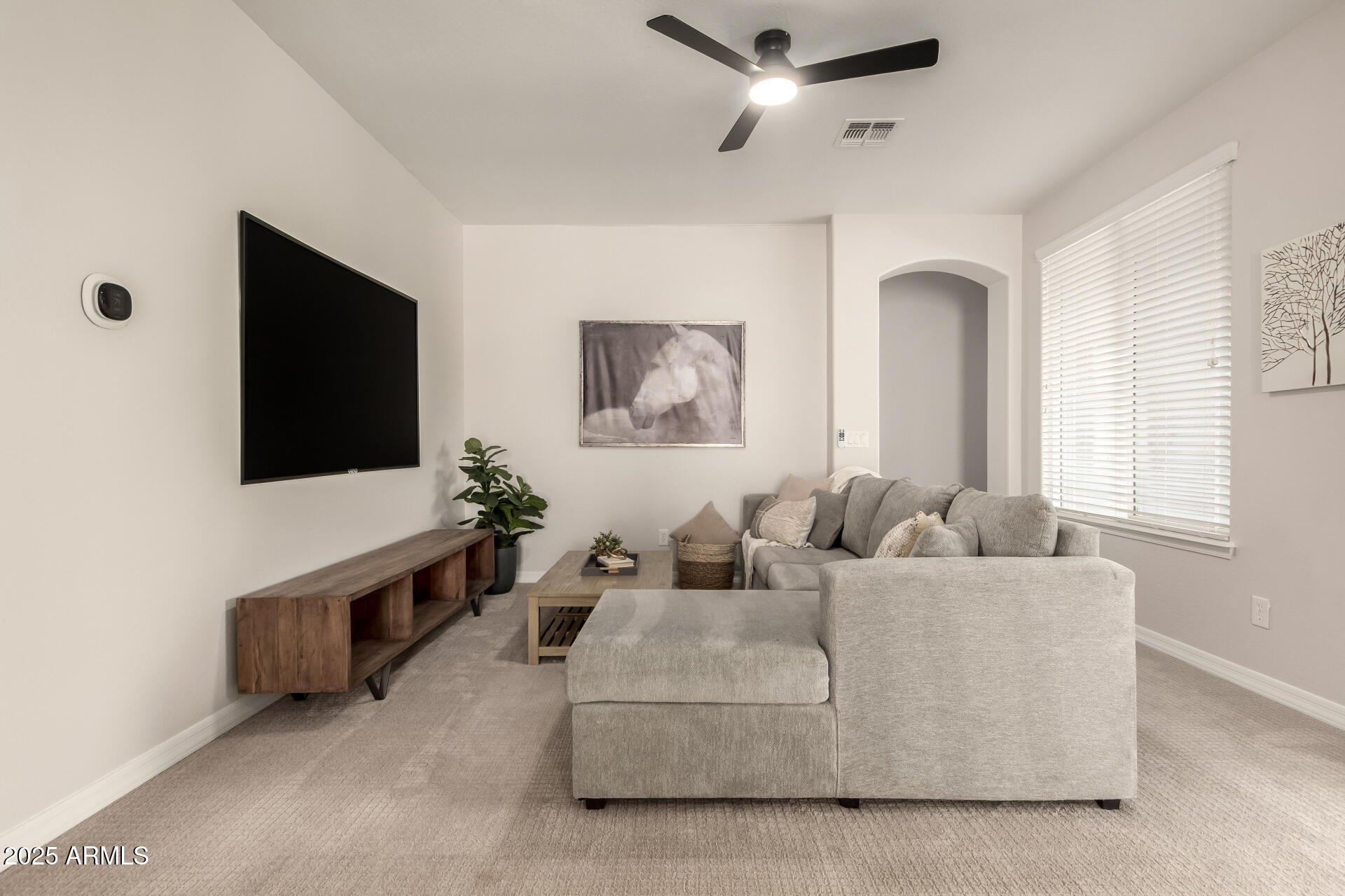 3955 E MESQUITE Street