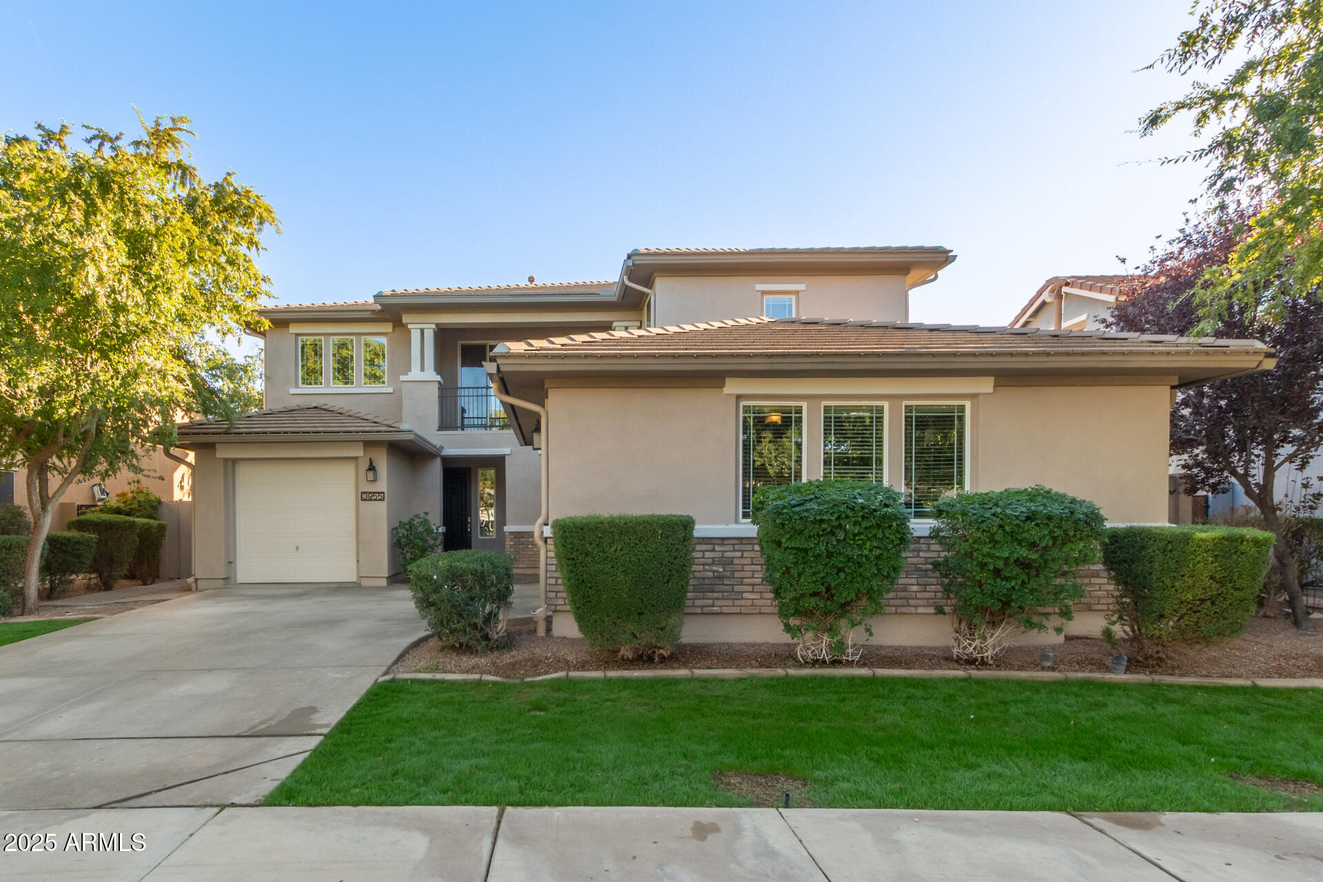 3955 E MESQUITE Street