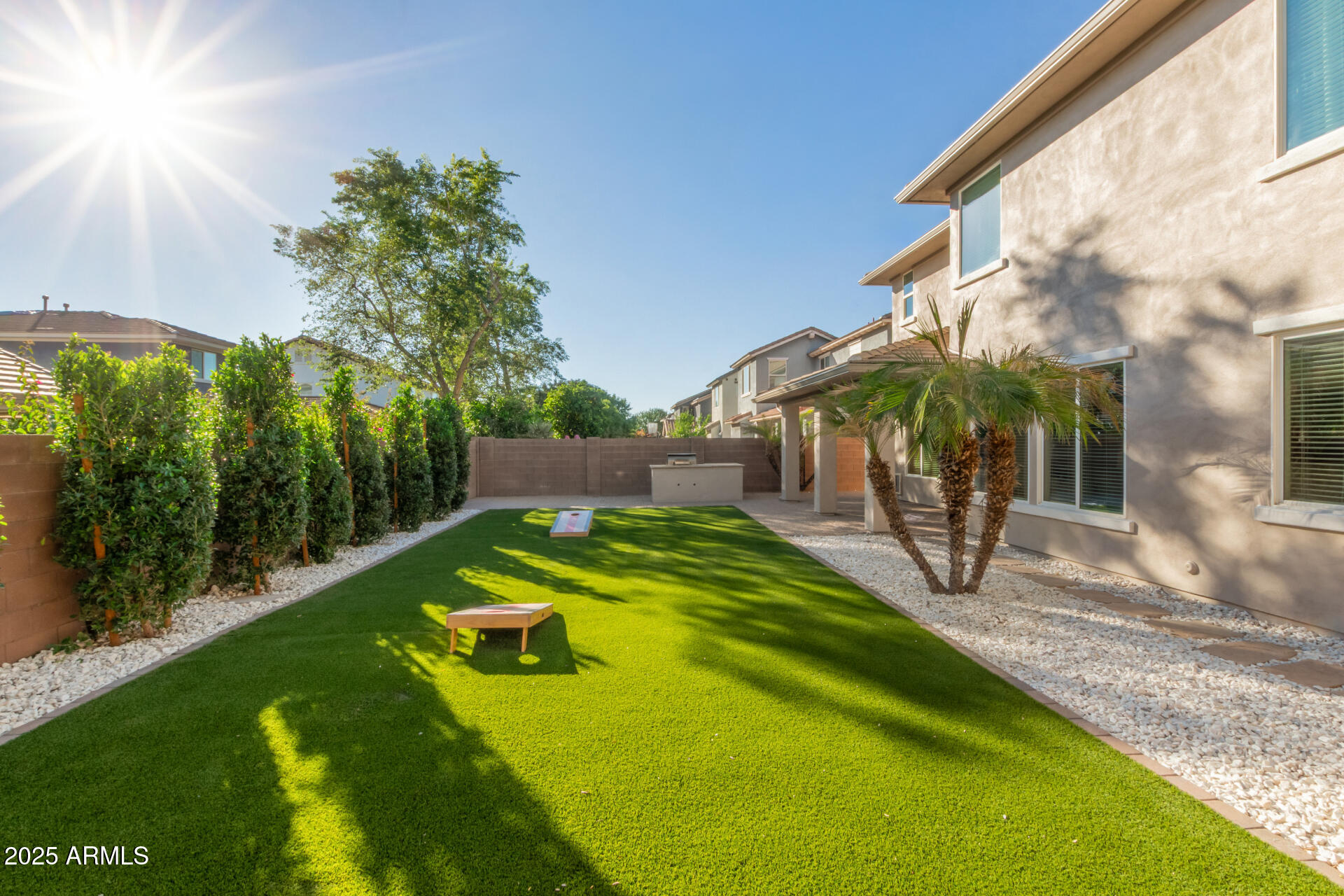 3955 E MESQUITE Street