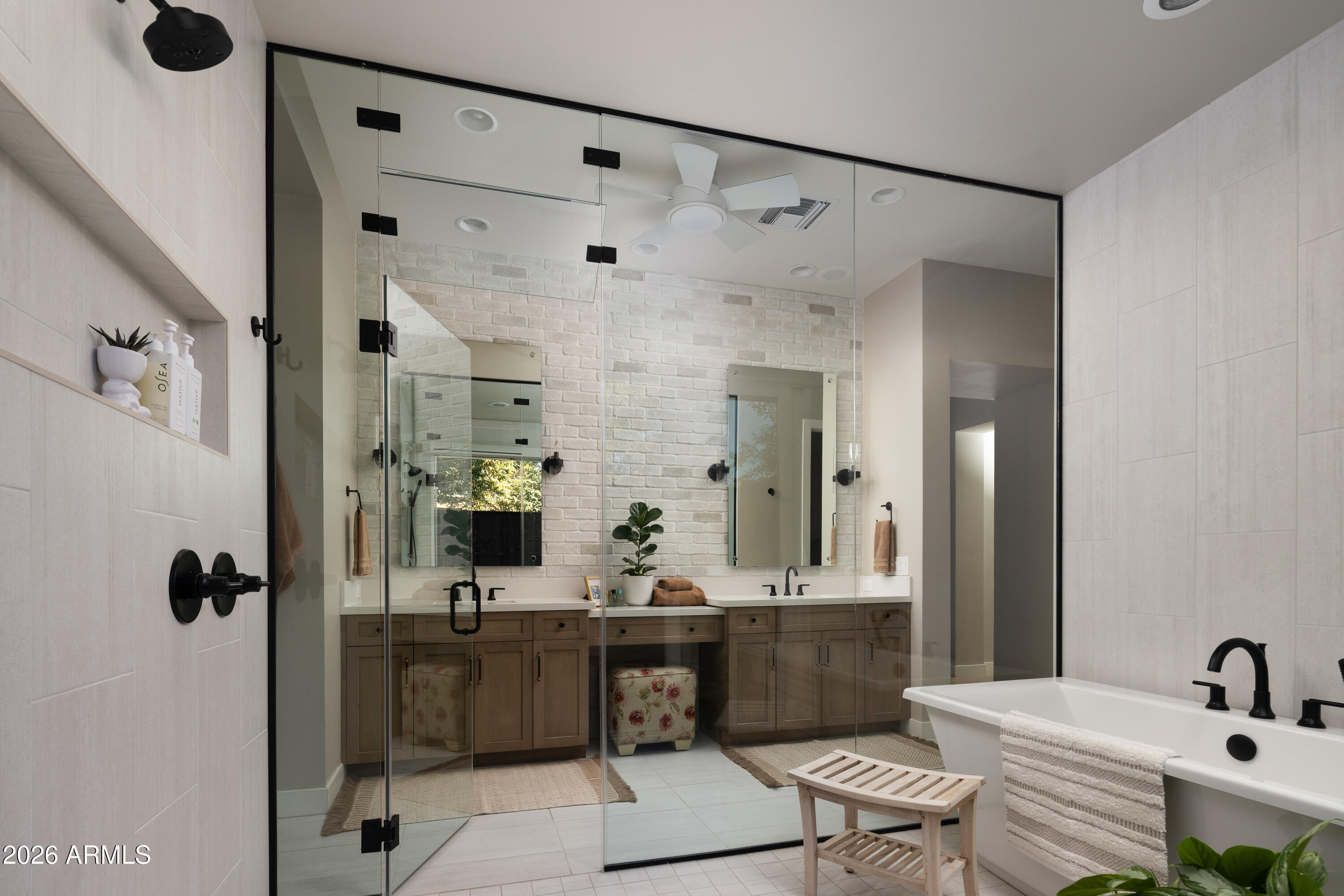 3405 E BLOOMFIELD Parkway