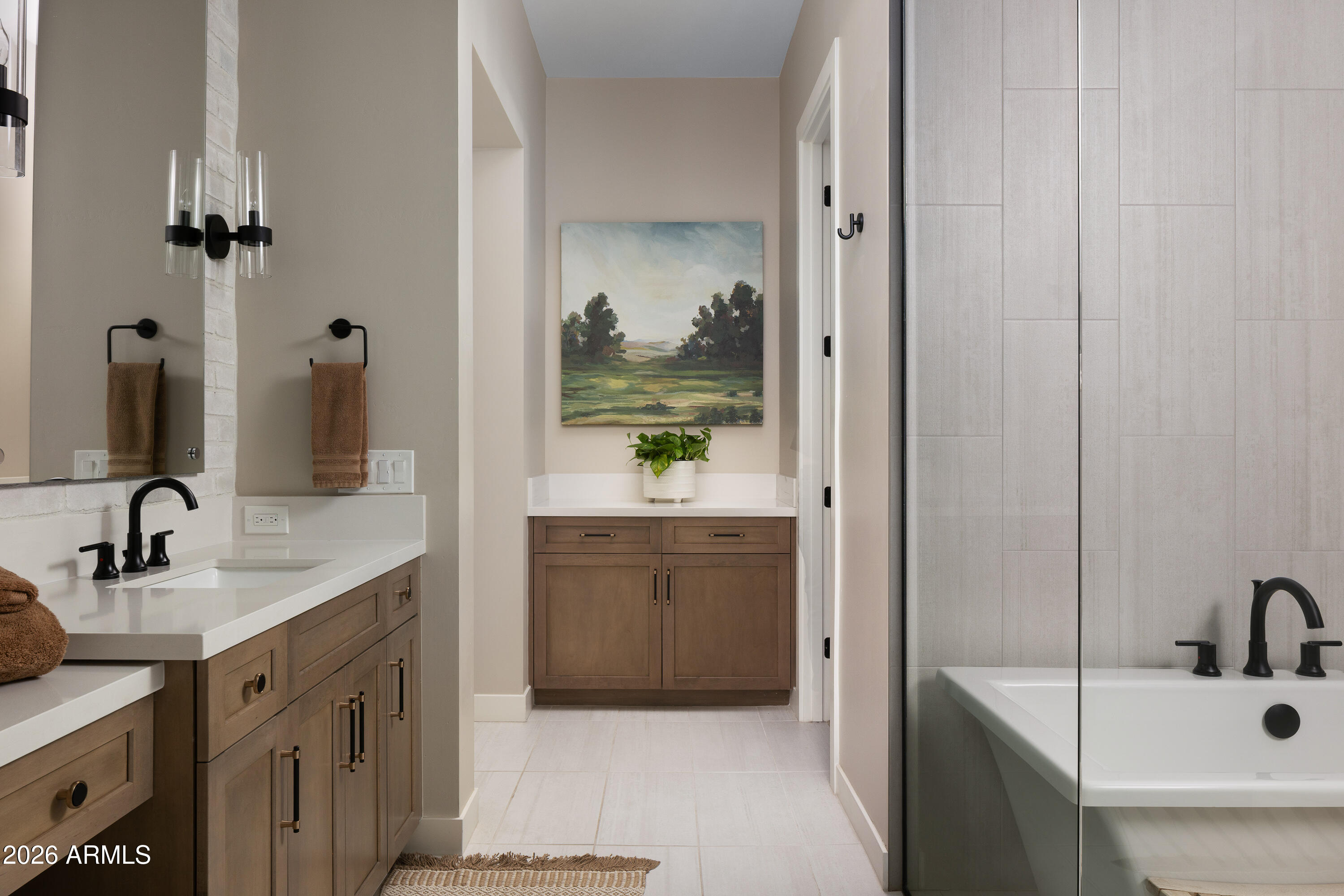 3405 E BLOOMFIELD Parkway