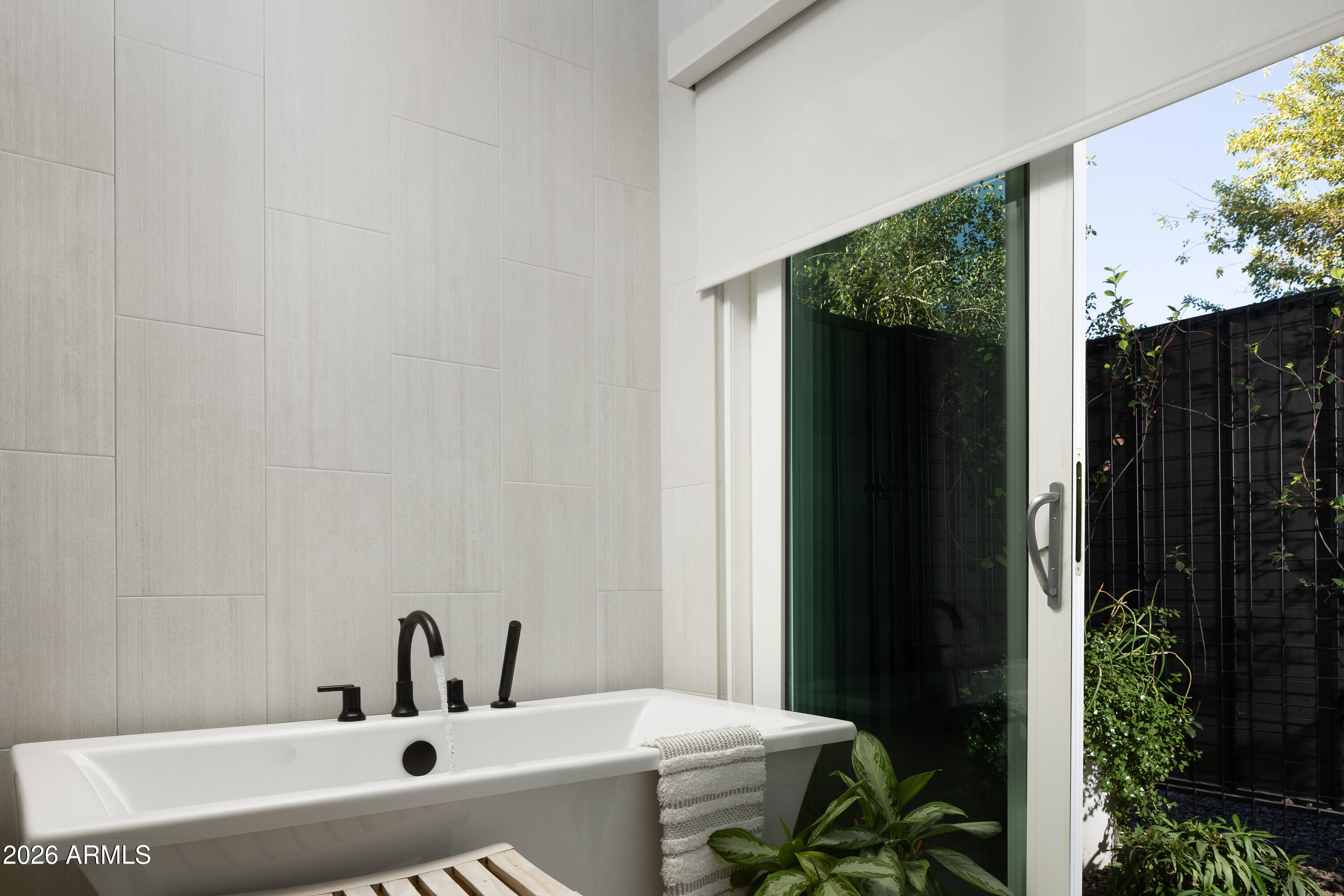 3405 E BLOOMFIELD Parkway