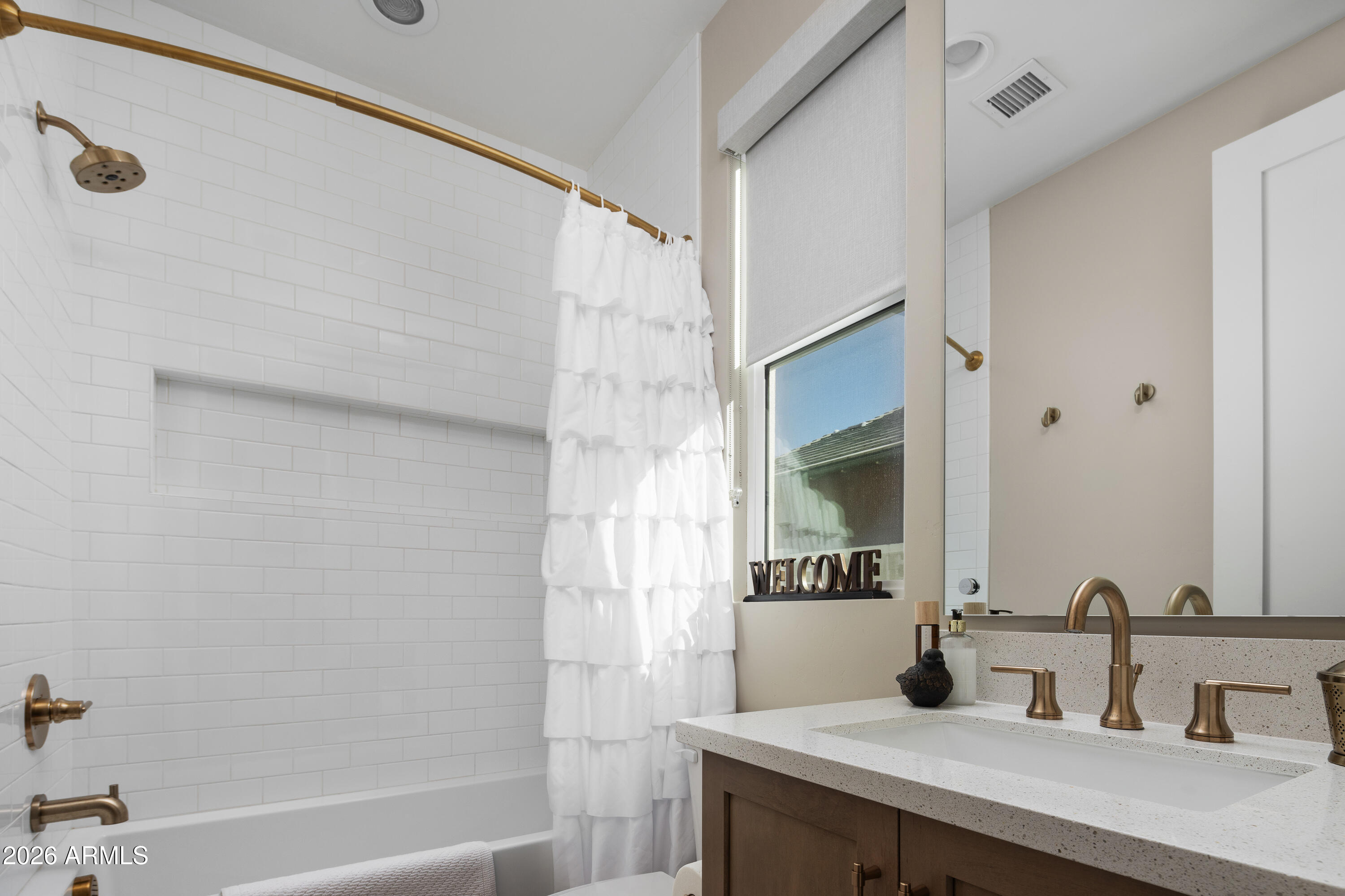 3405 E BLOOMFIELD Parkway