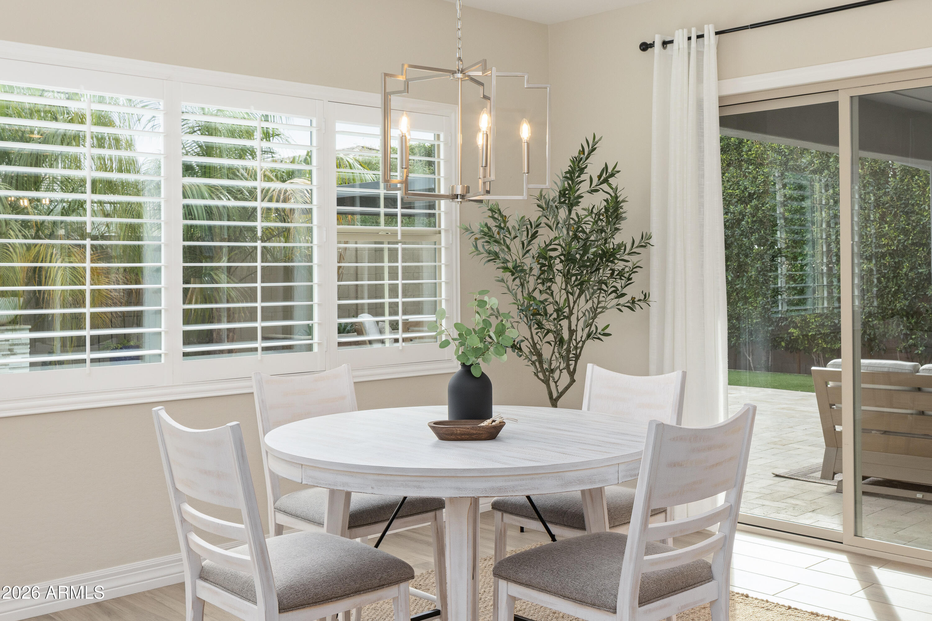 3743 E ARABIAN Drive