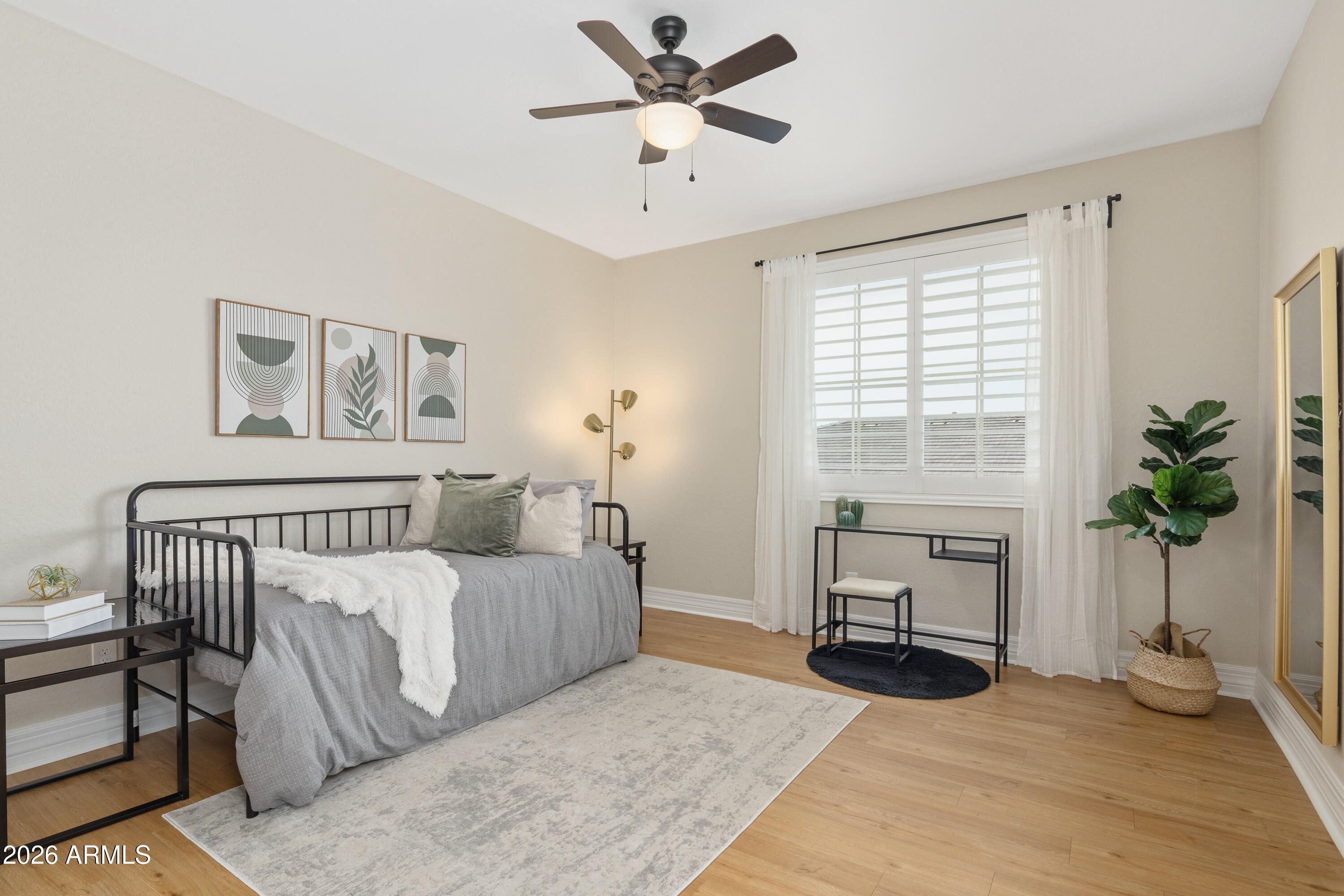 3743 E ARABIAN Drive