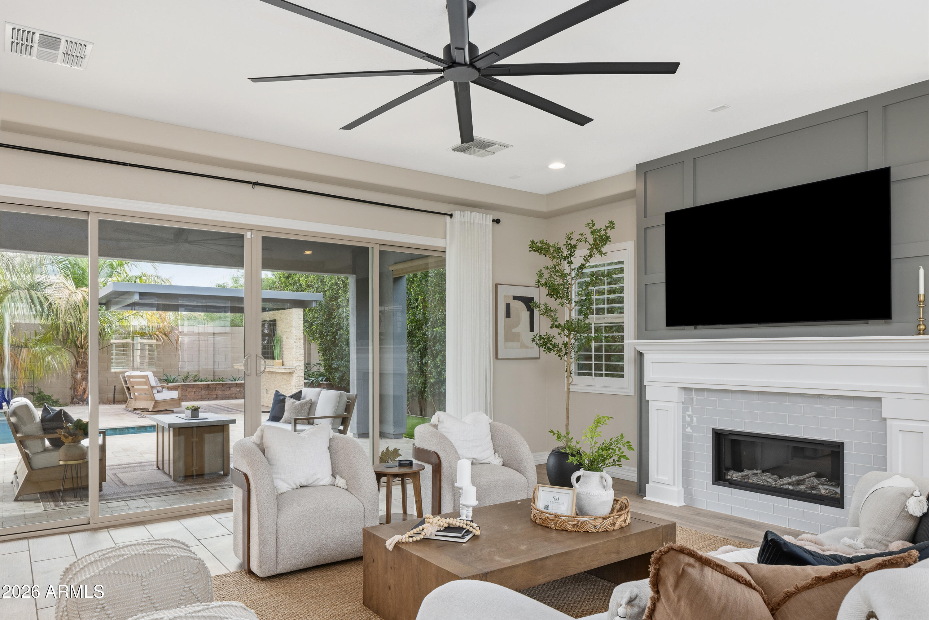 3743 E ARABIAN Drive