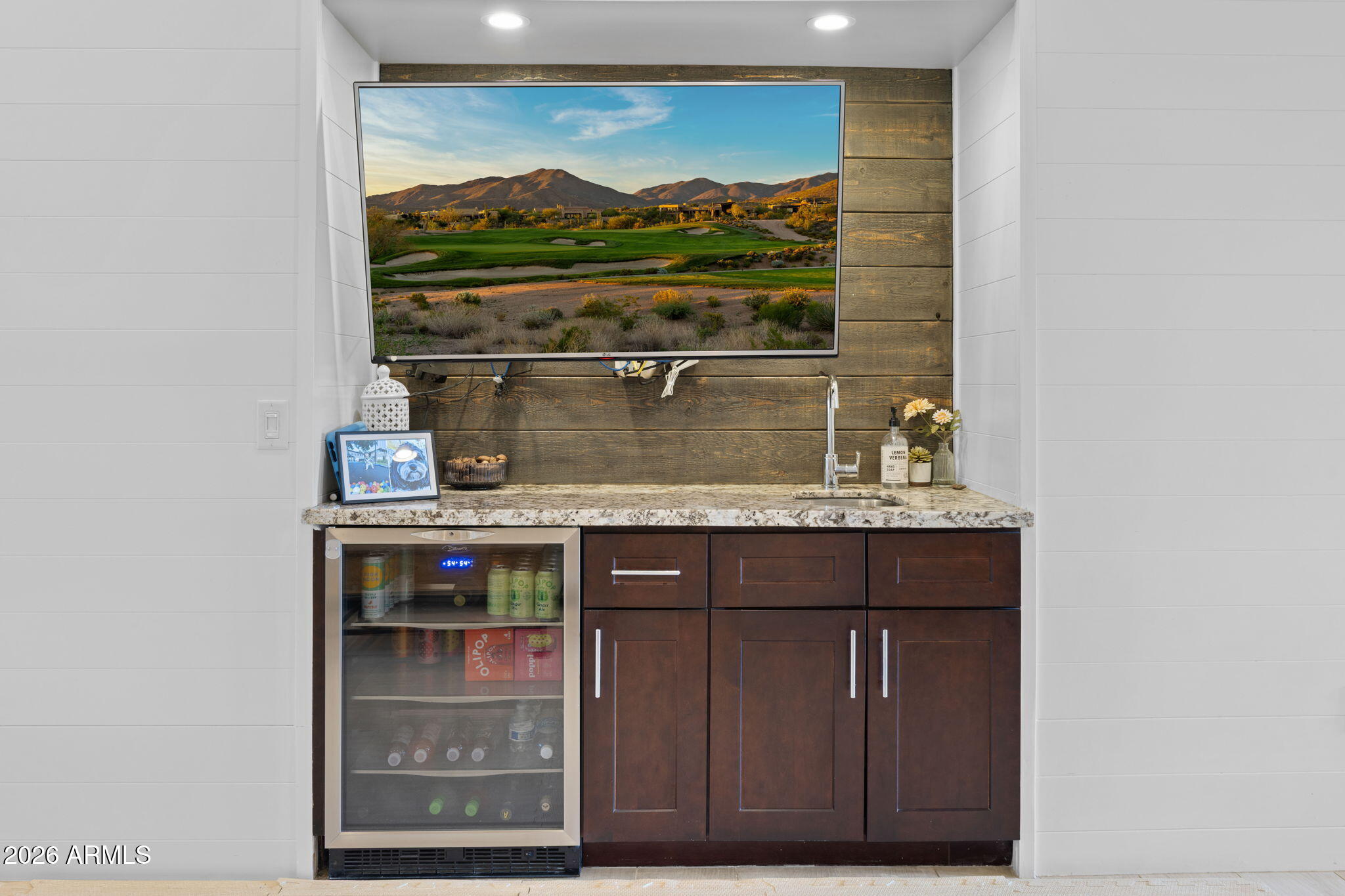 3621 N KACHINA Lane