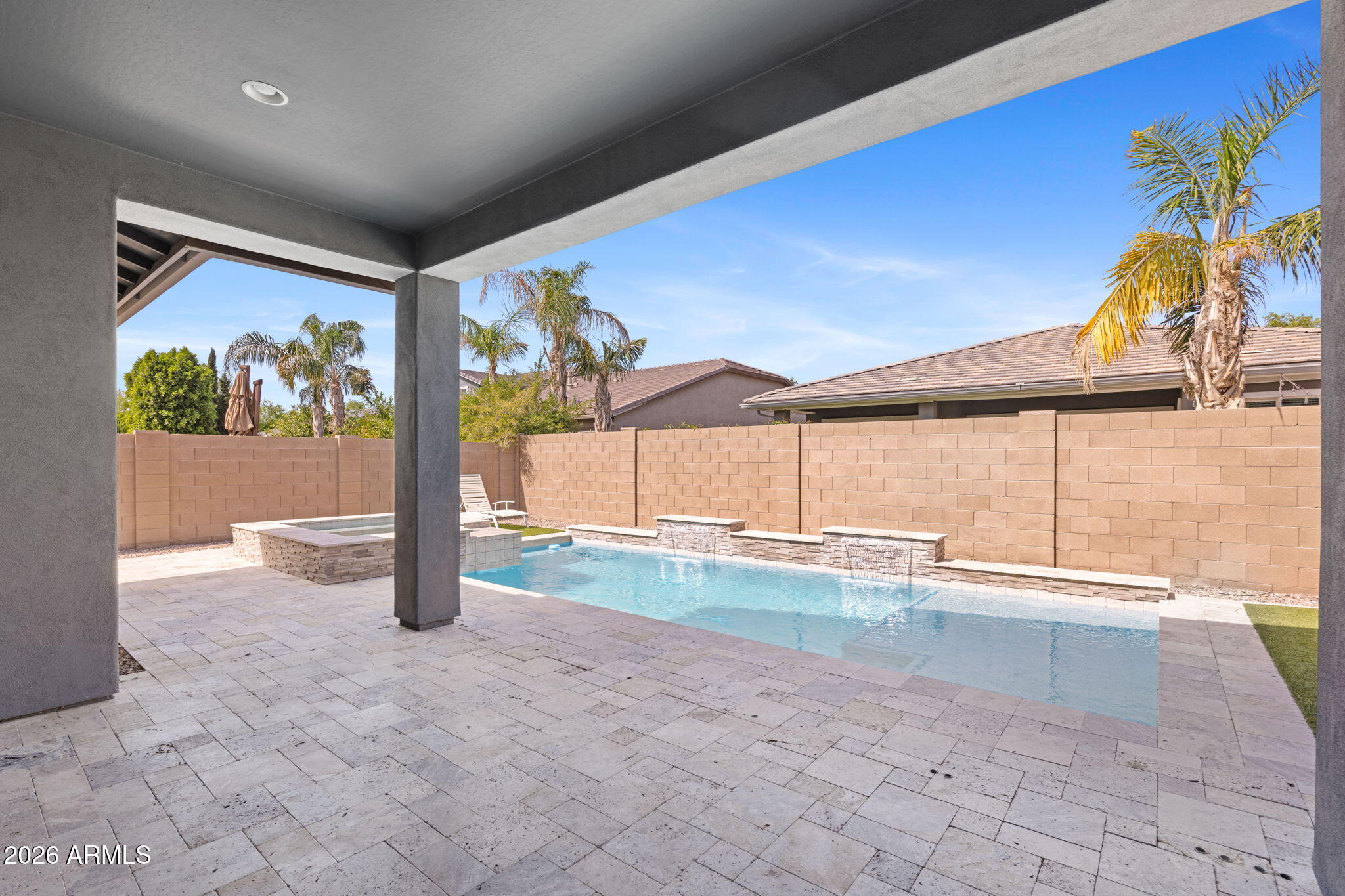 2860 E PINTO Drive