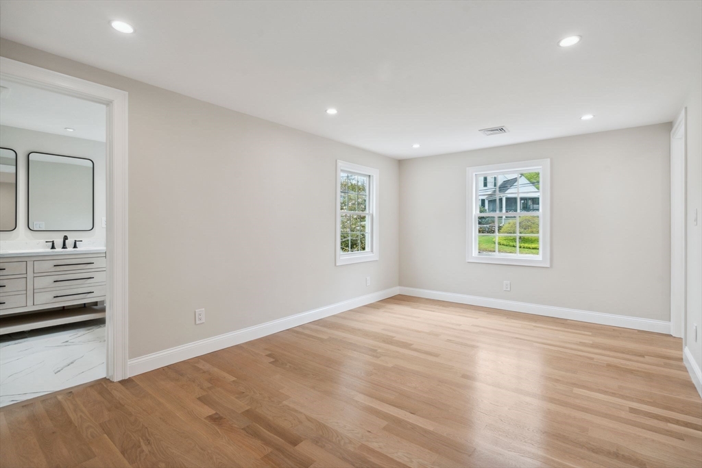 9 Richard Rd