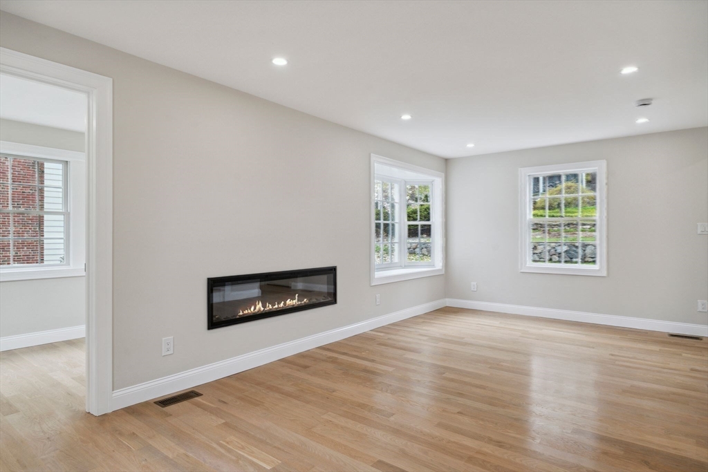 9 Richard Rd