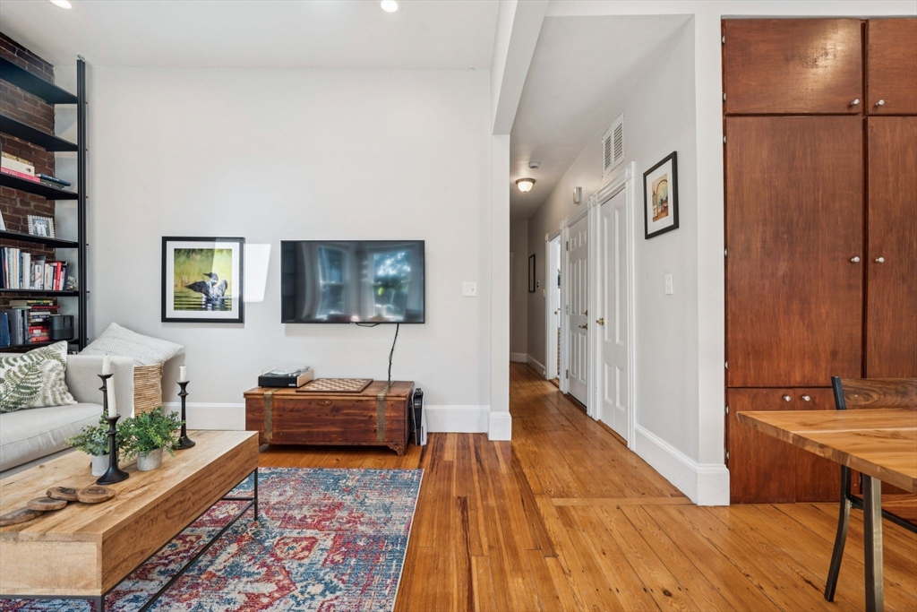 281 Chestnut Avenue # 3