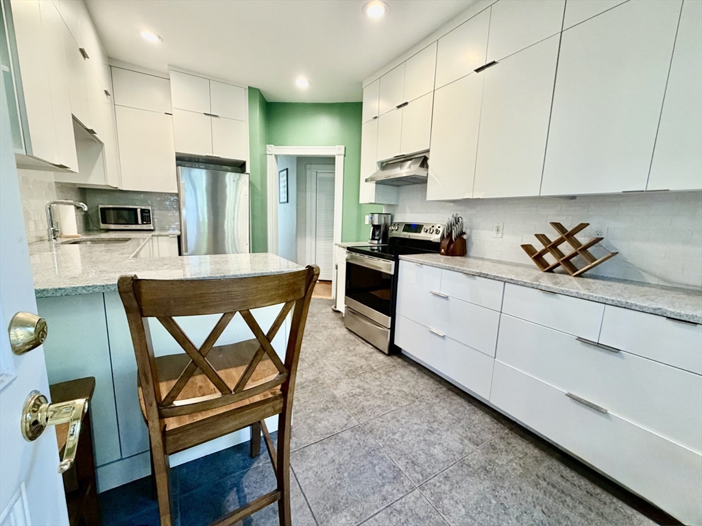 281 Chestnut Avenue # 3