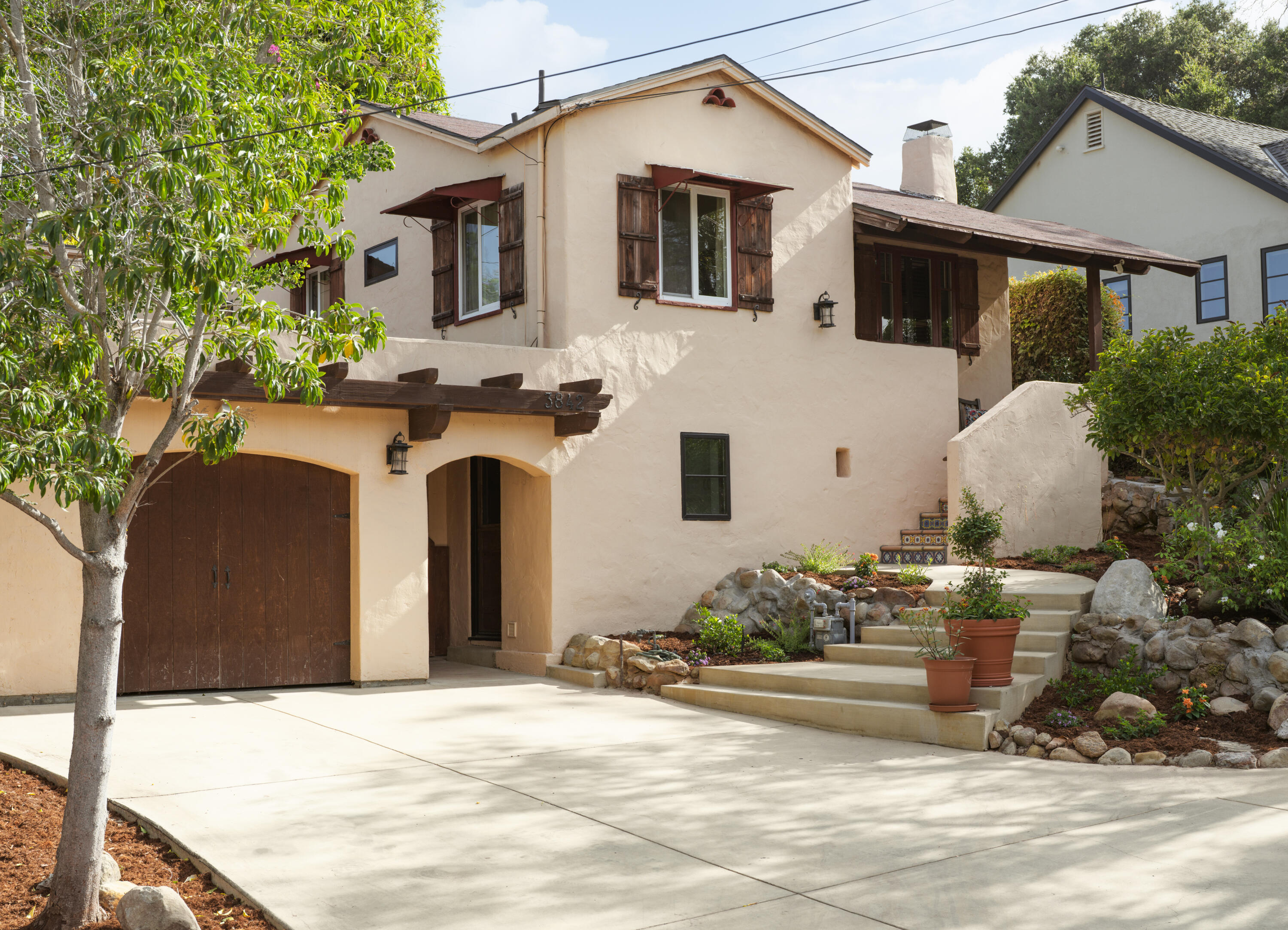 3842 Center Avenue