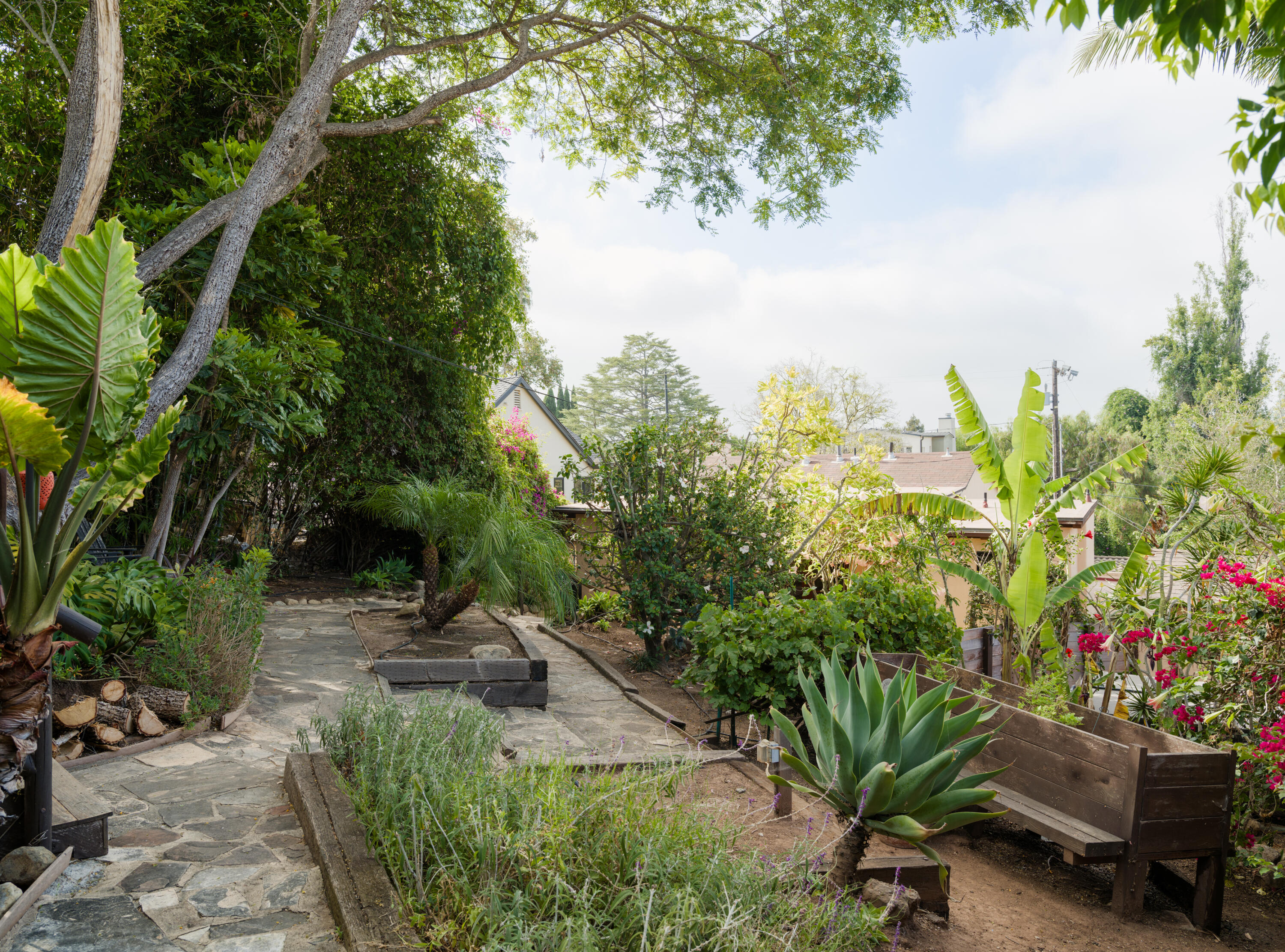 3842 Center Avenue