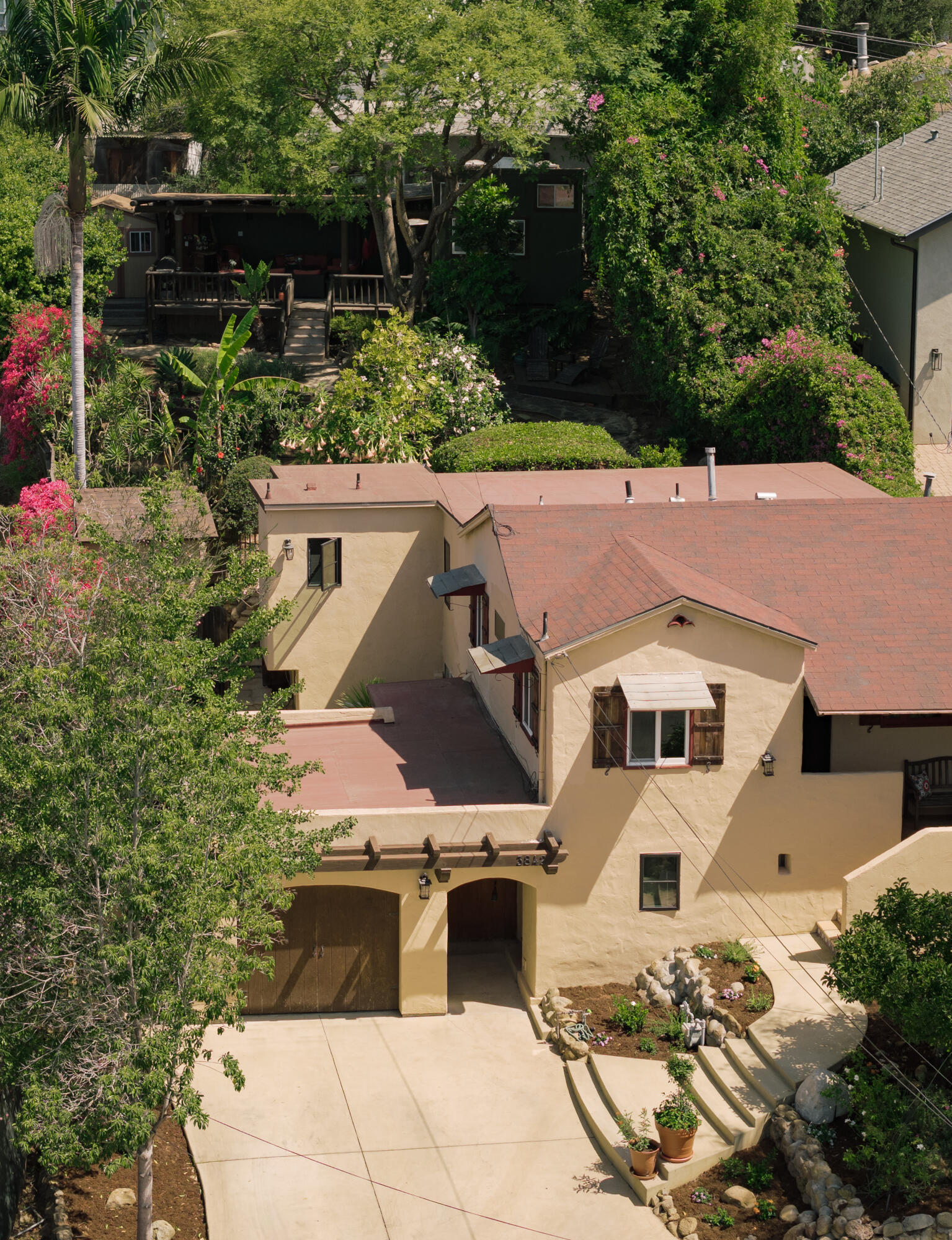 3842 Center Avenue
