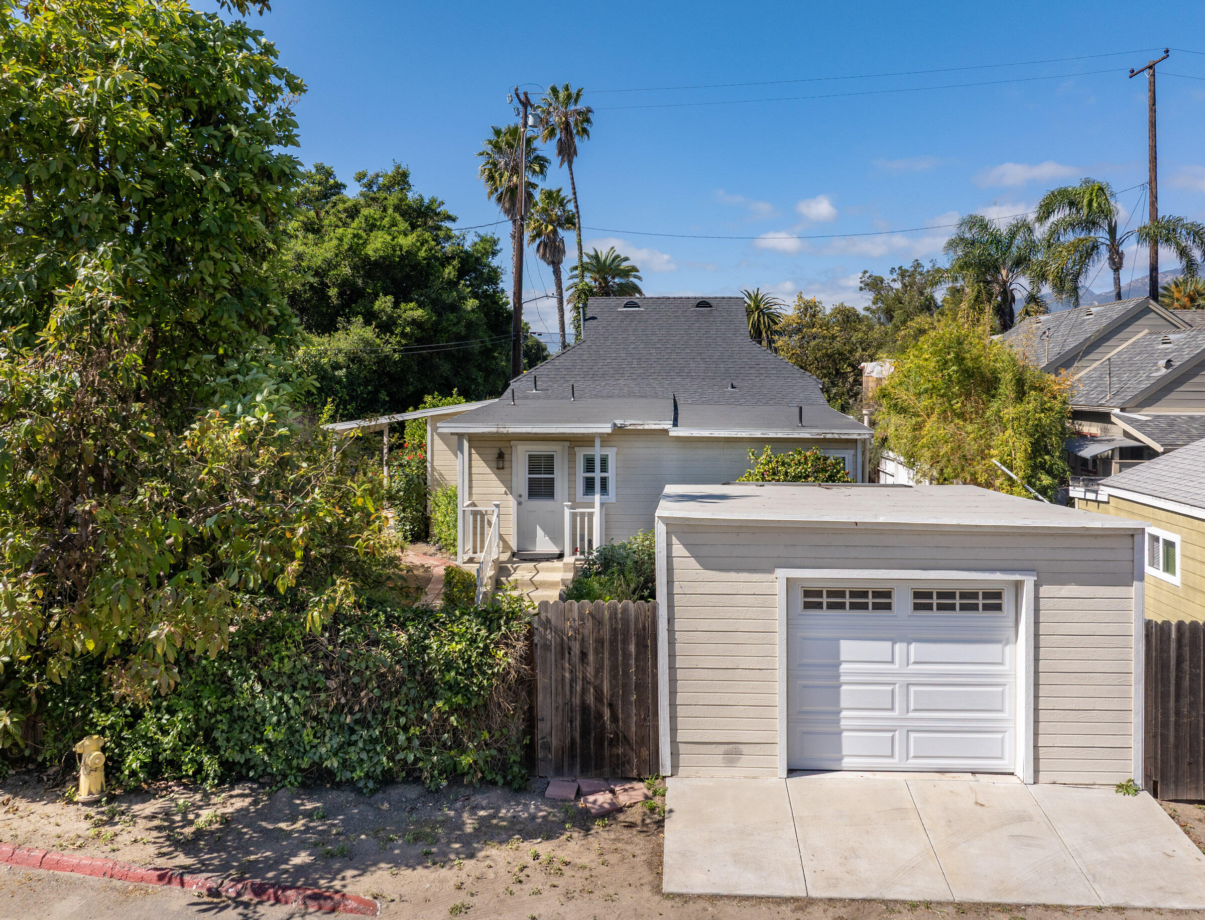 417 W Canon Perdido Street