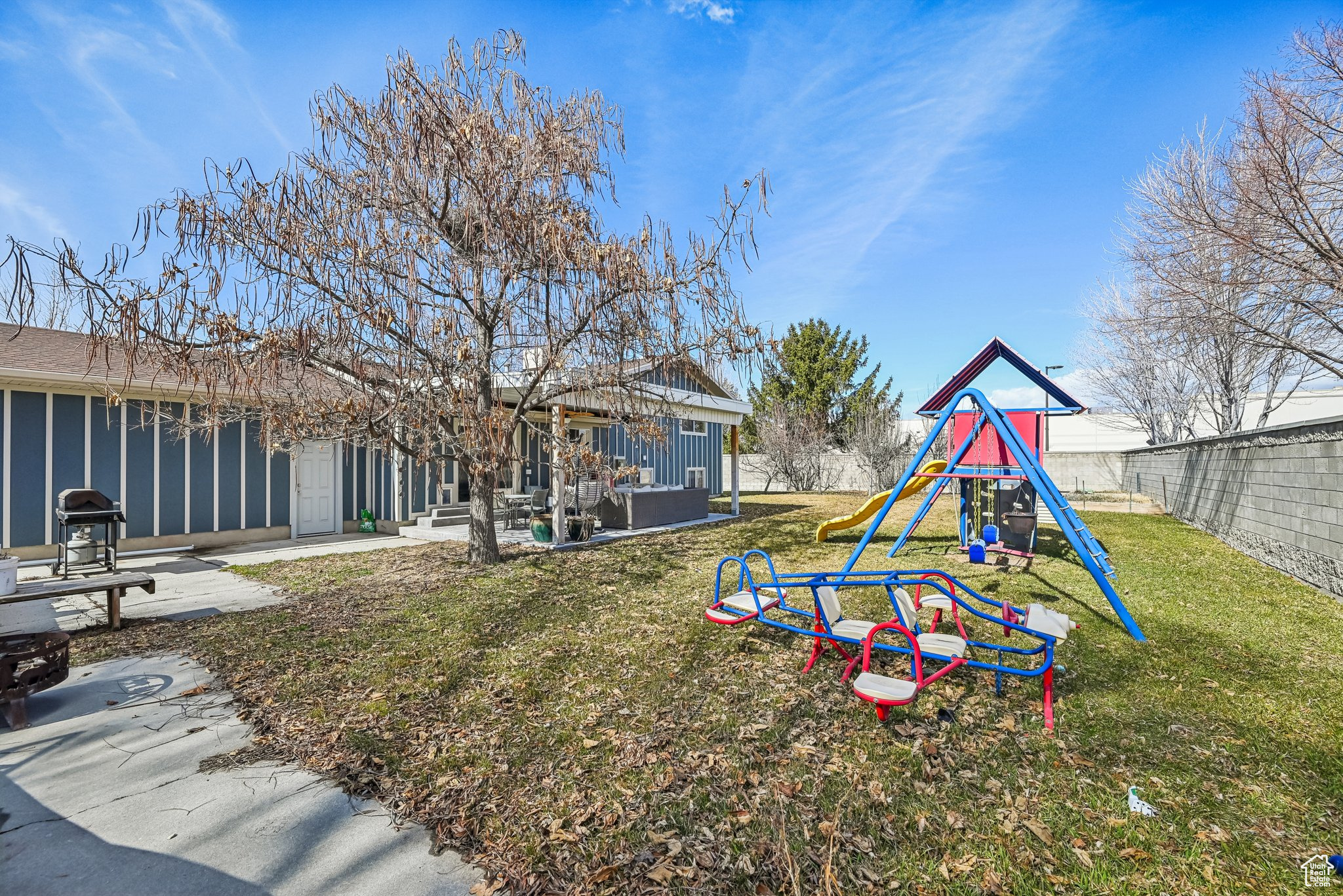 6811 S HEATHER WAY