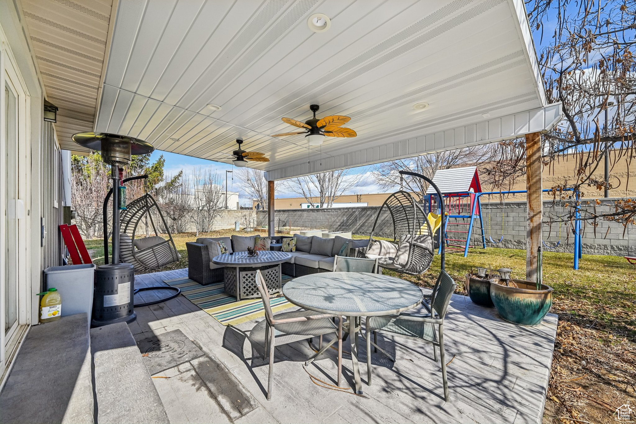 6811 S HEATHER WAY