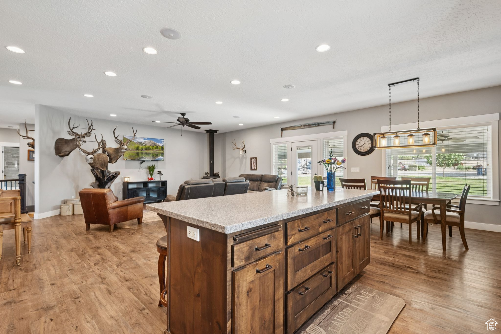 2976 W RUIZ