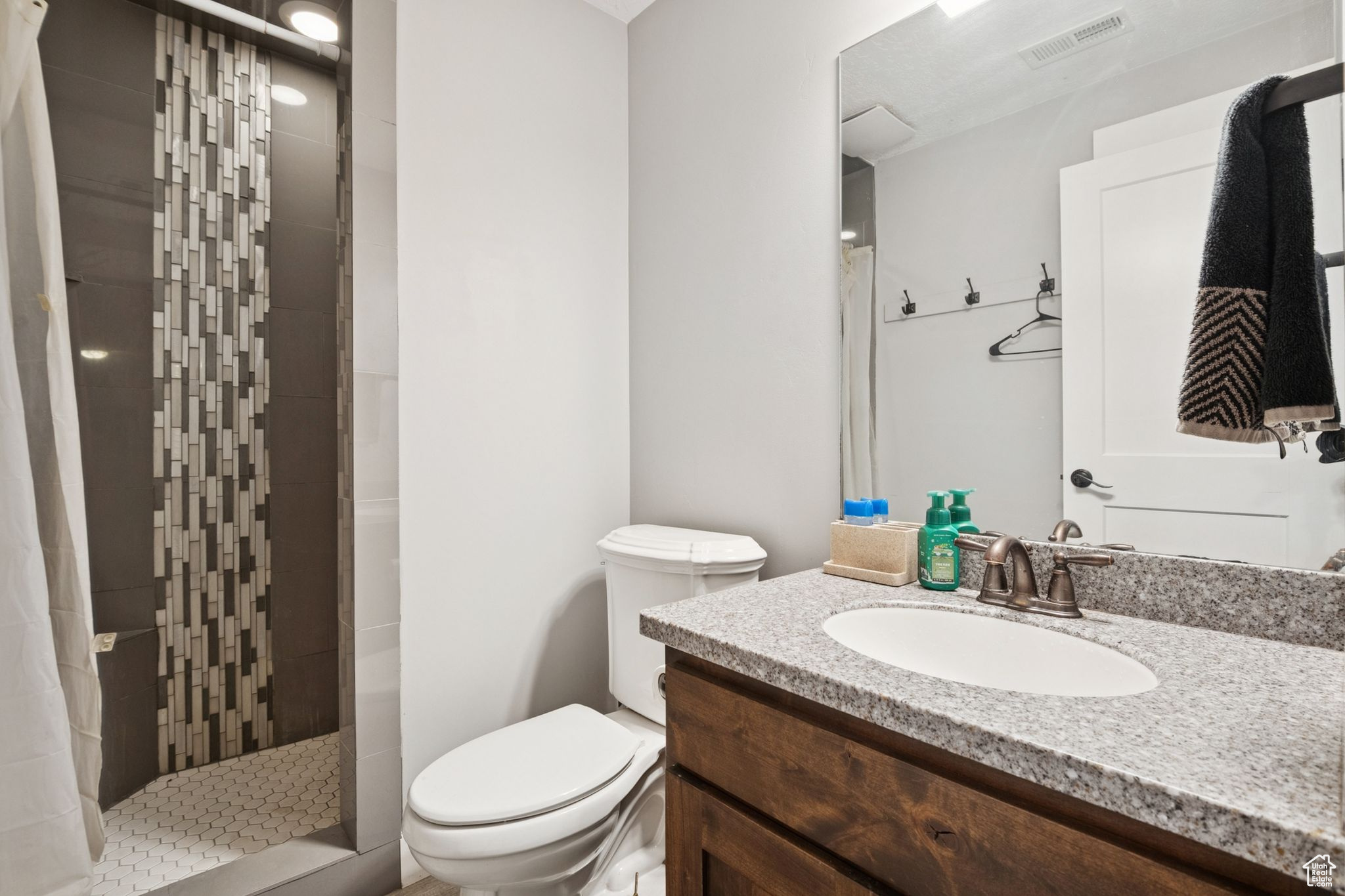 2976 W RUIZ