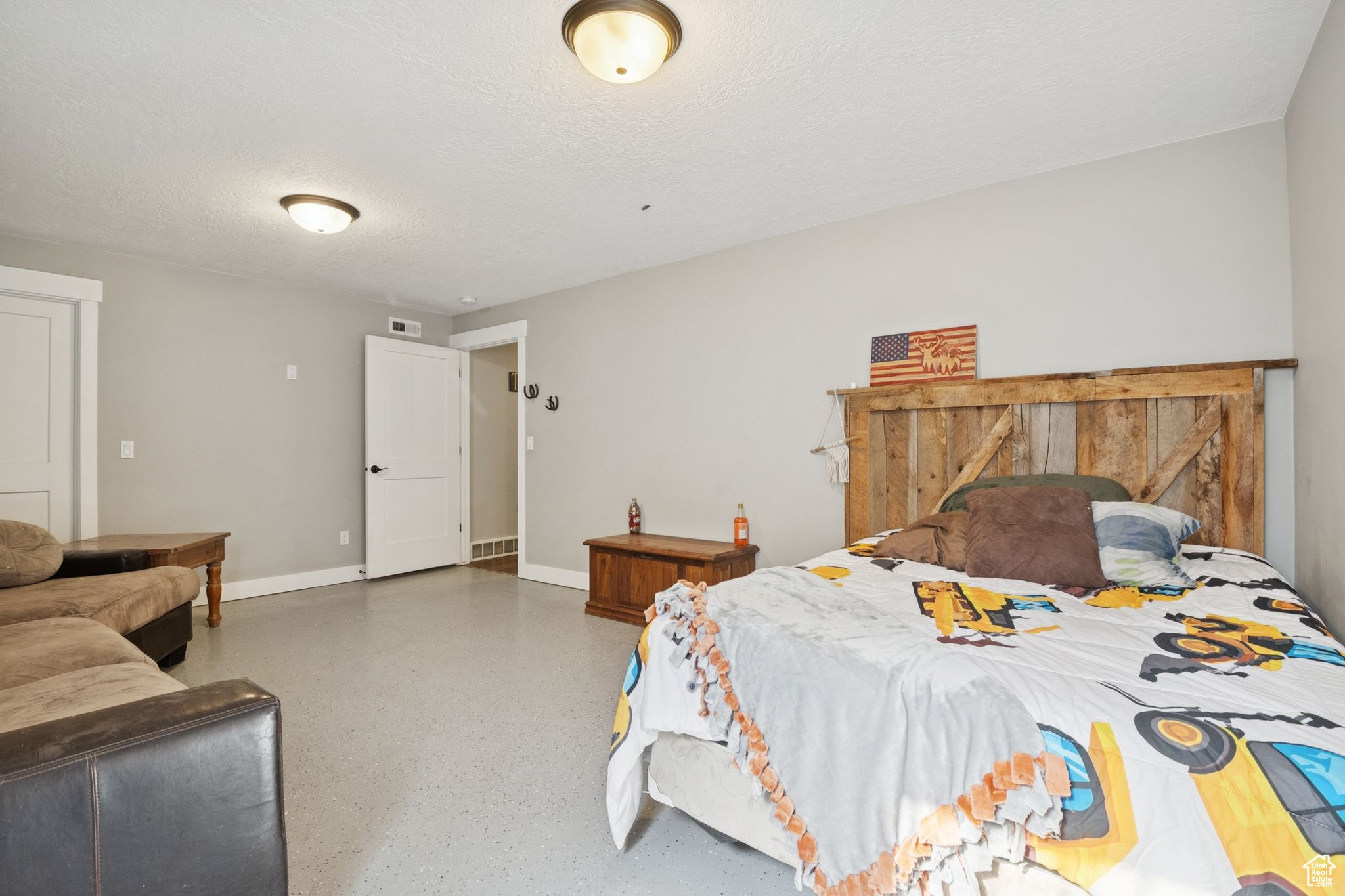 2976 W RUIZ