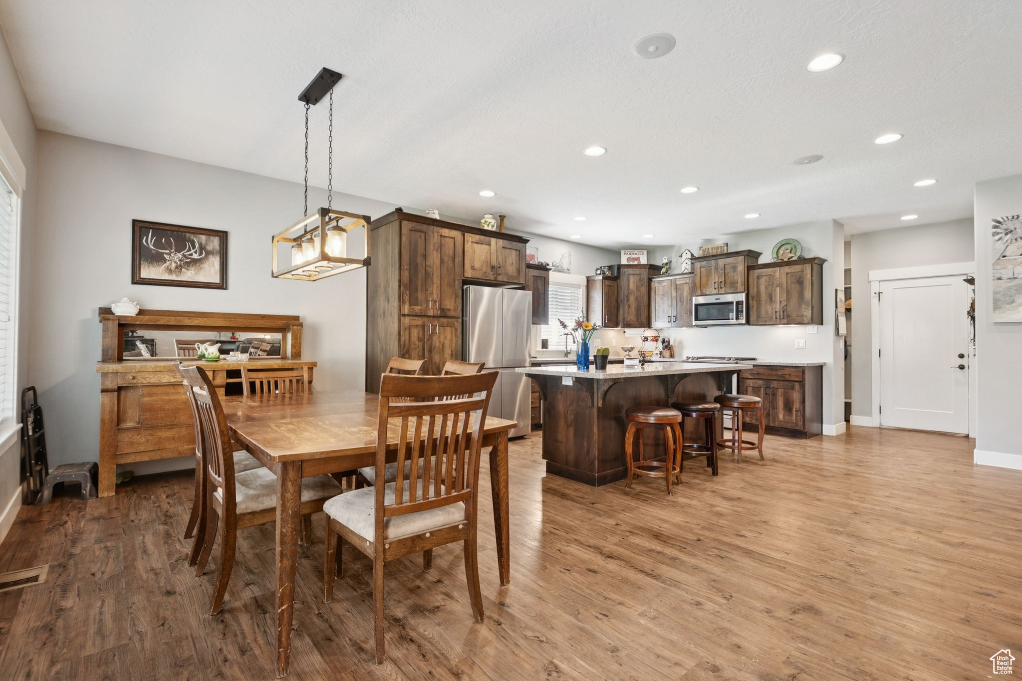 2976 W RUIZ