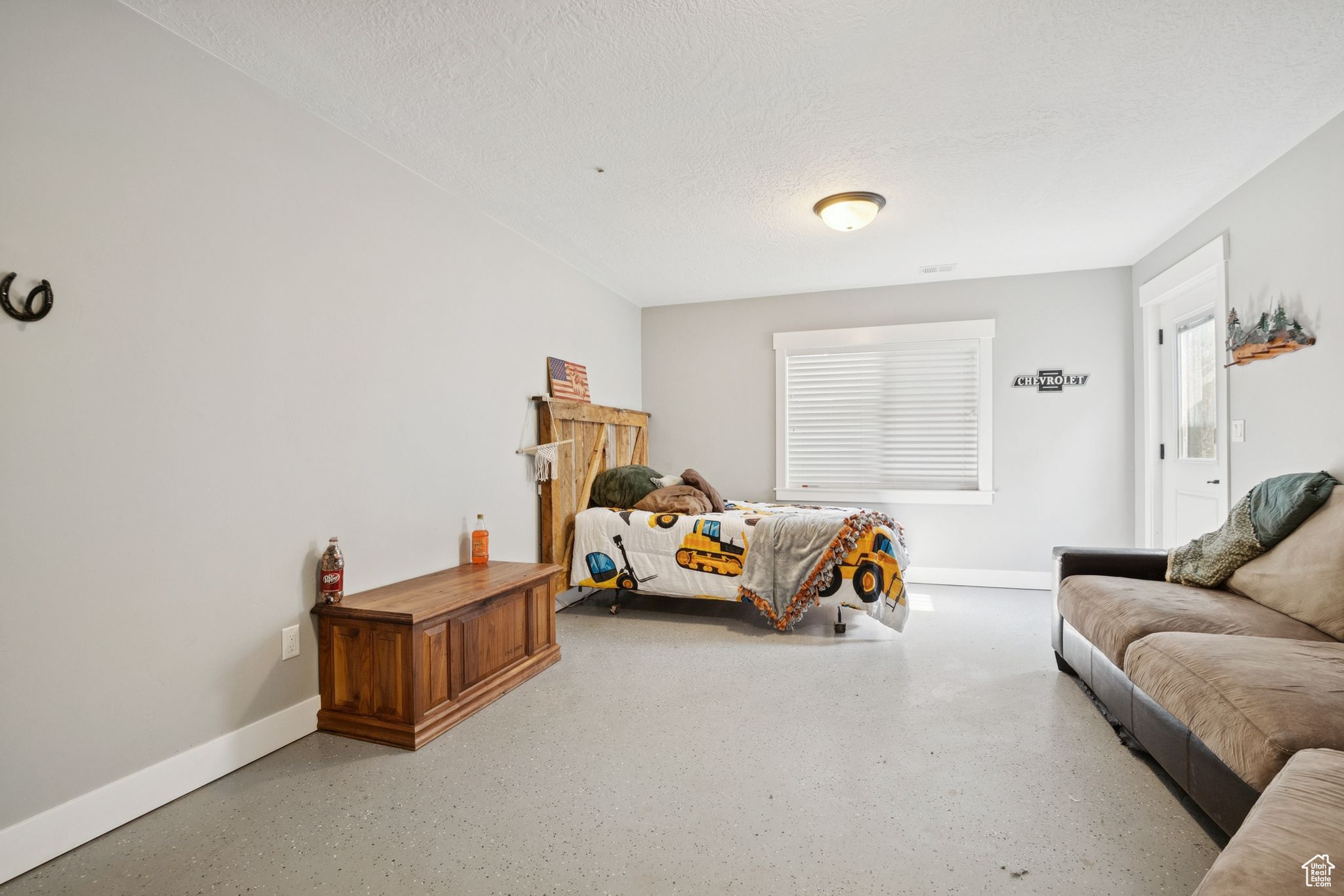 2976 W RUIZ