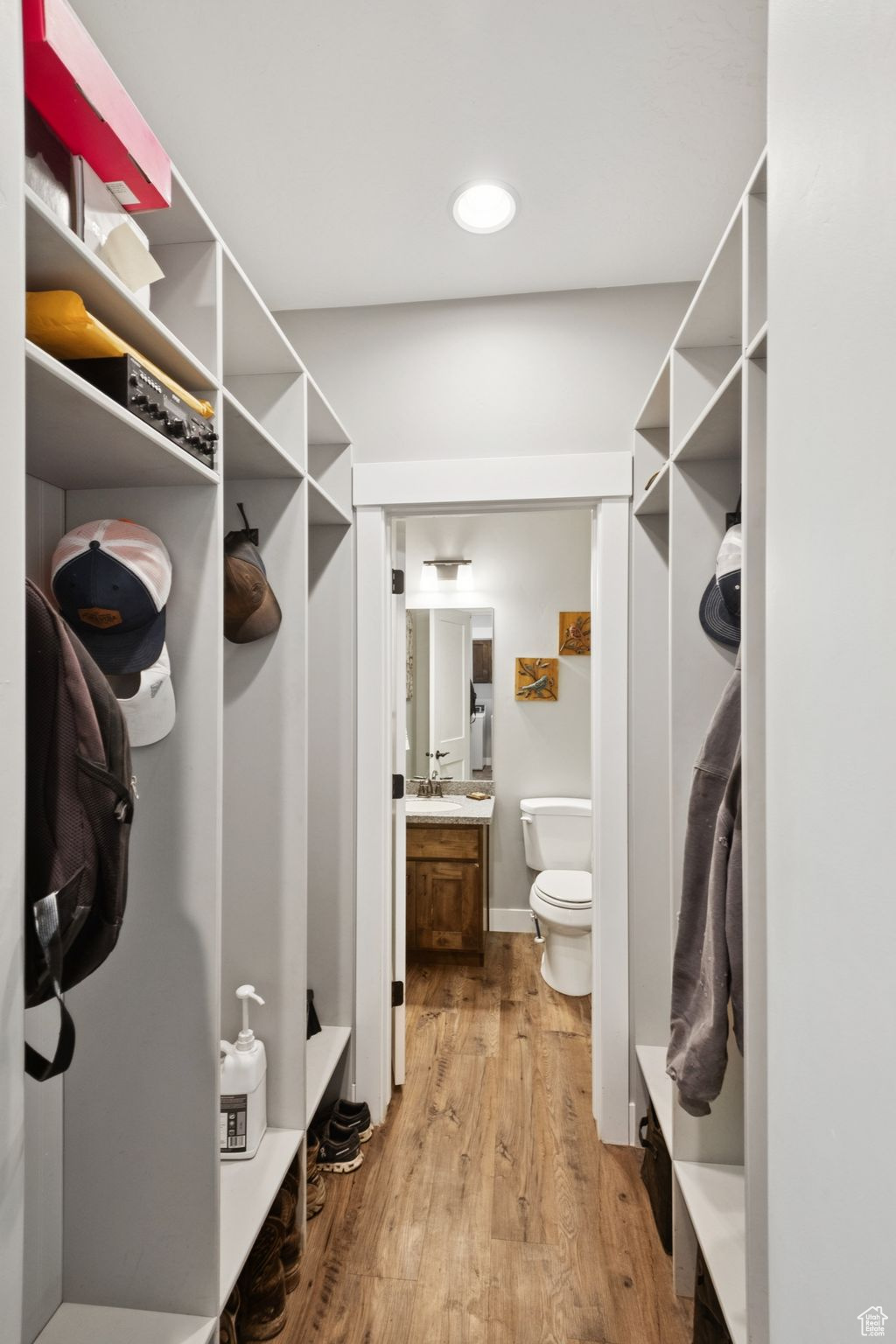 2976 W RUIZ