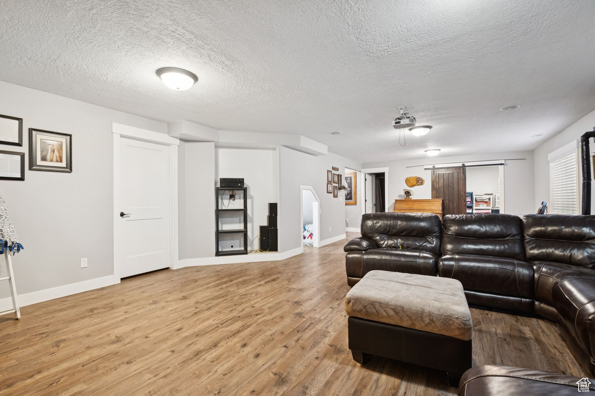 2976 W RUIZ