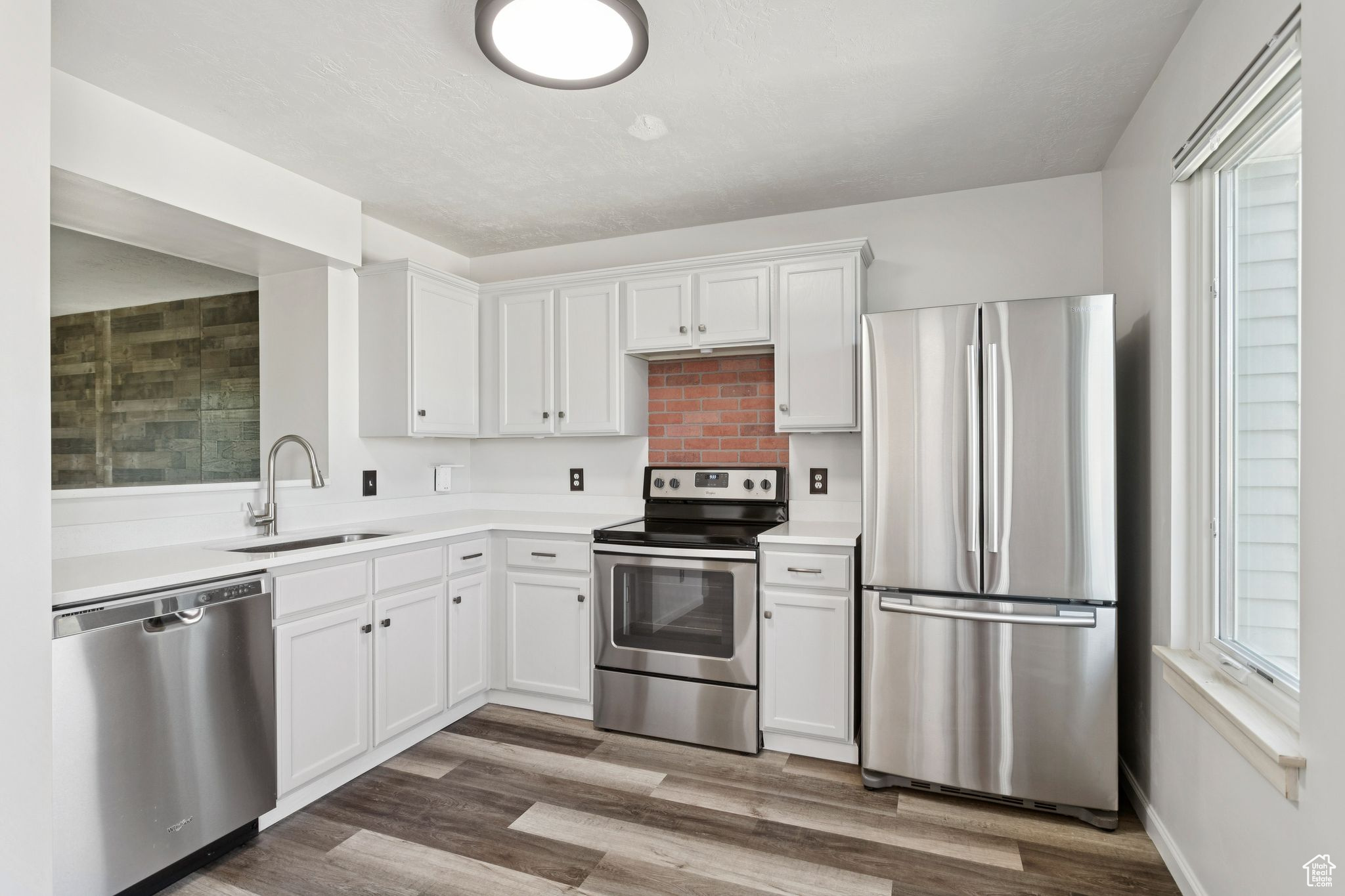 274 W ALFRED DR
