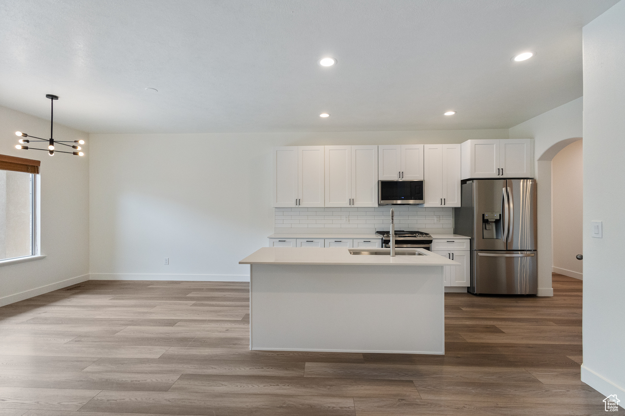 9226 N MOUNT AIREY DR