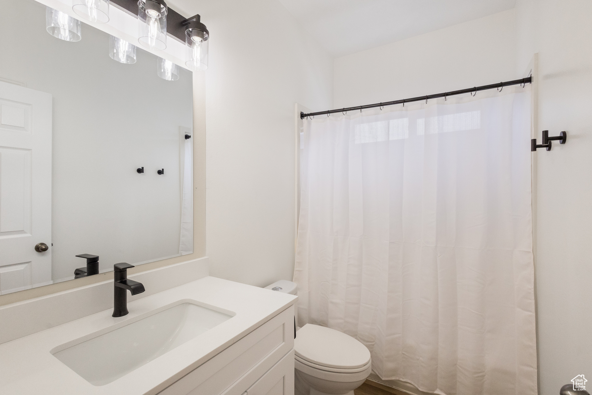 9226 N MOUNT AIREY DR