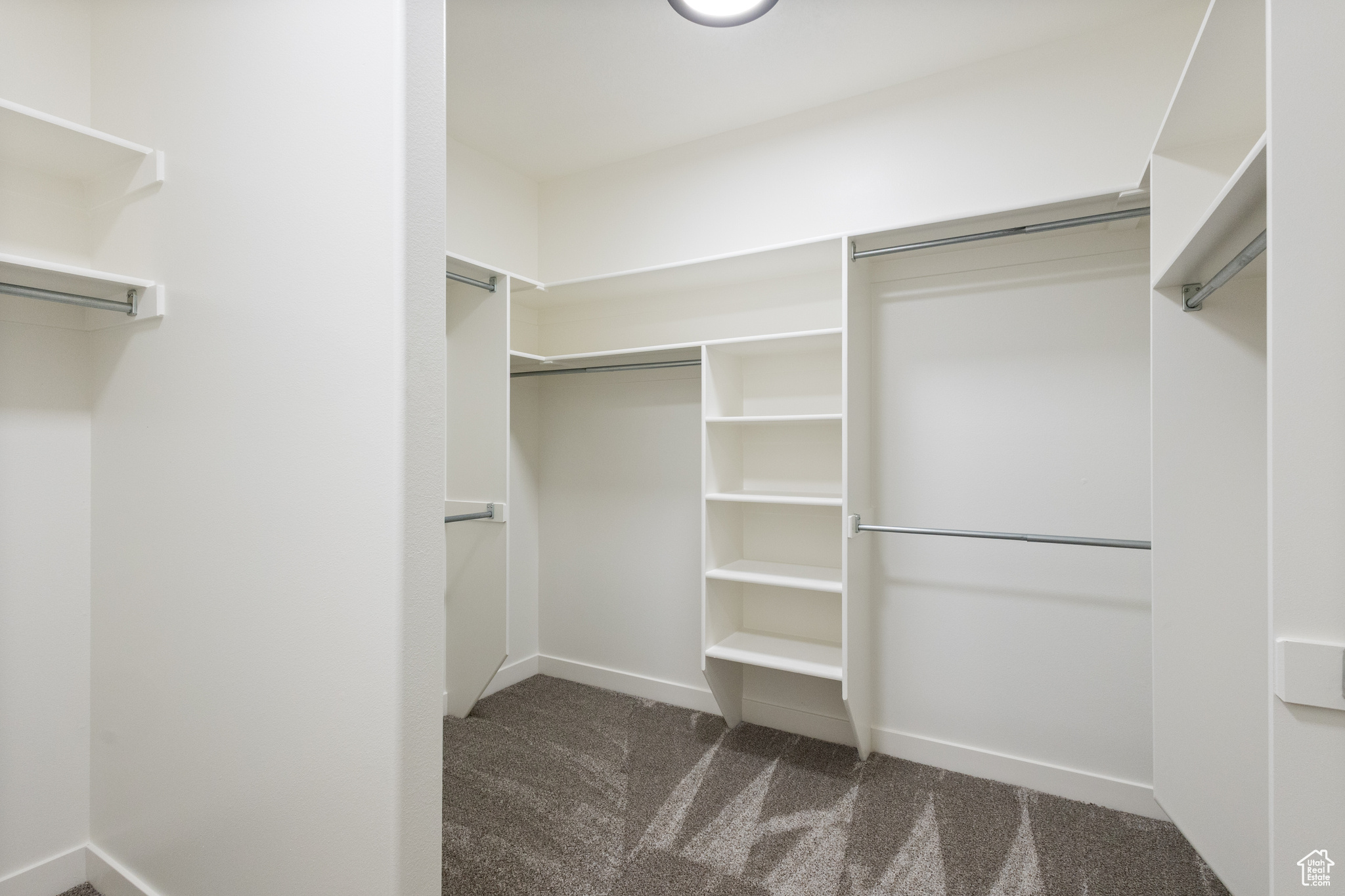 9226 N MOUNT AIREY DR