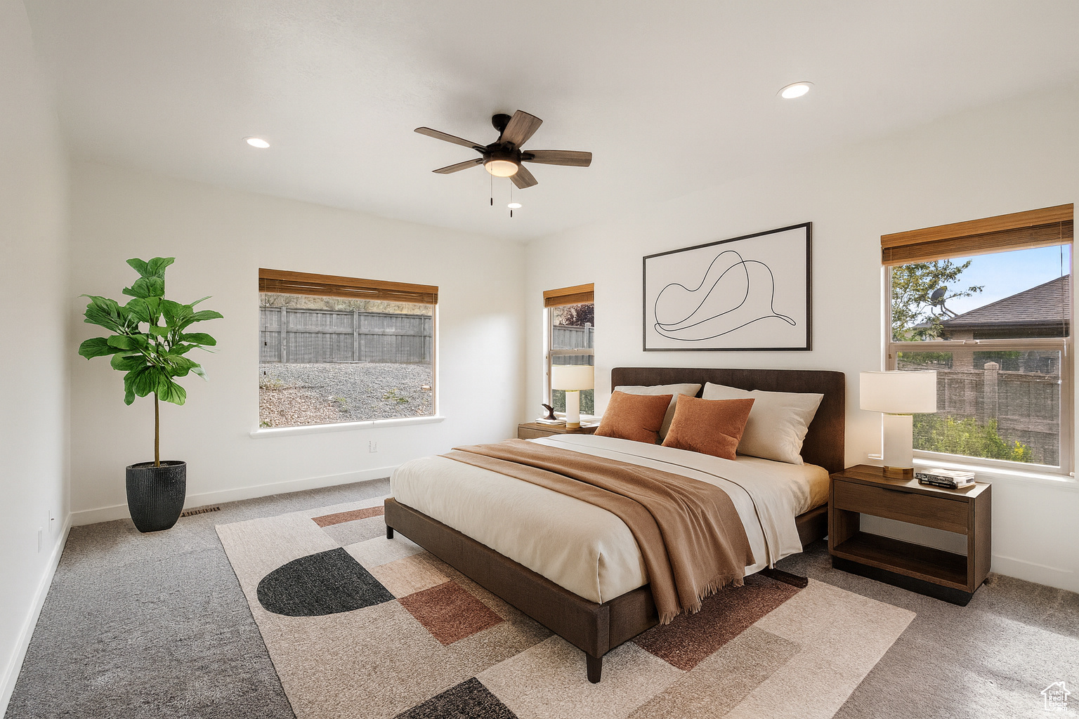 9226 N MOUNT AIREY DR