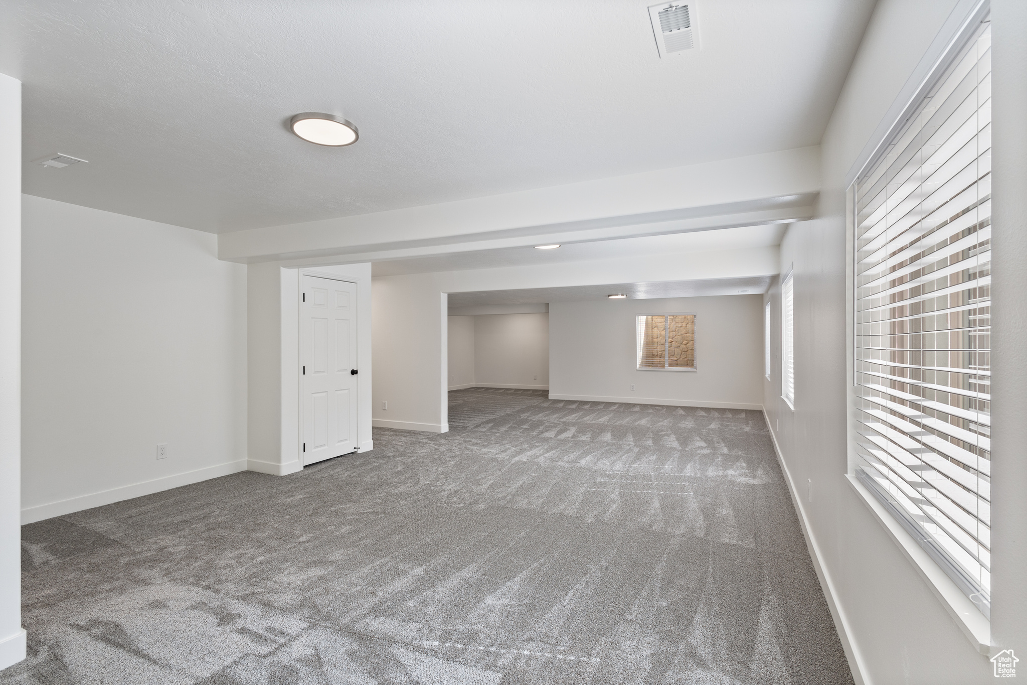 9226 N MOUNT AIREY DR