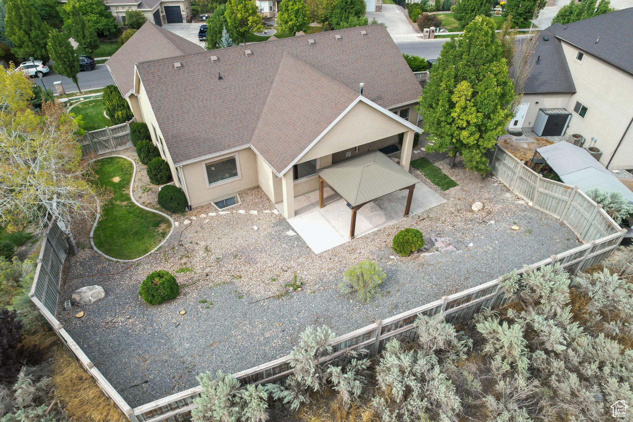 9226 N MOUNT AIREY DR