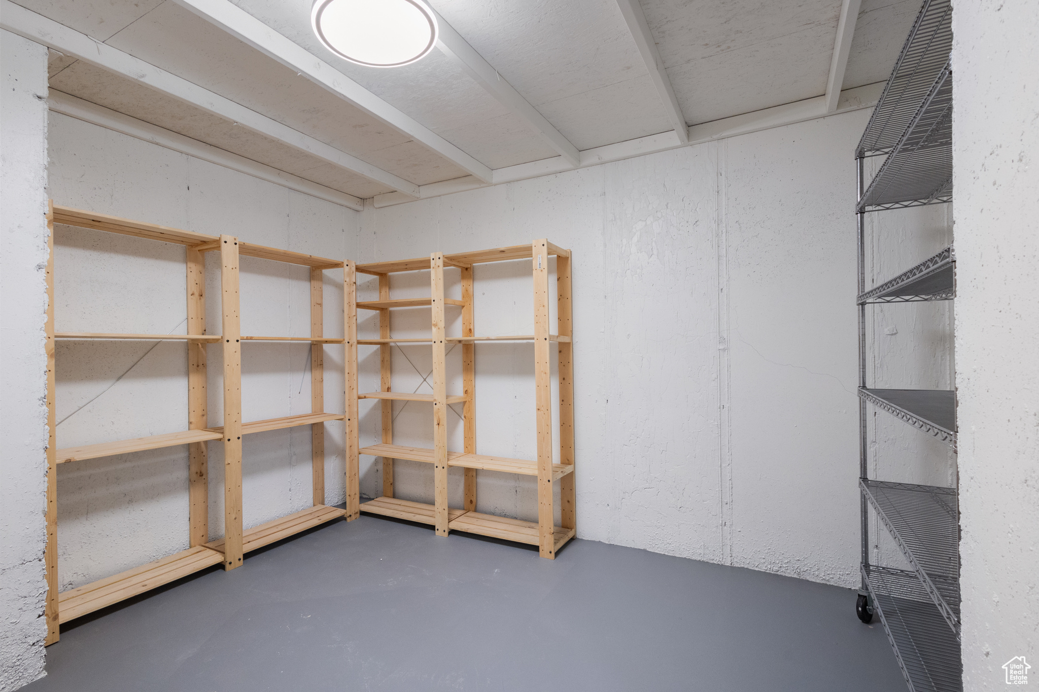 9226 N MOUNT AIREY DR