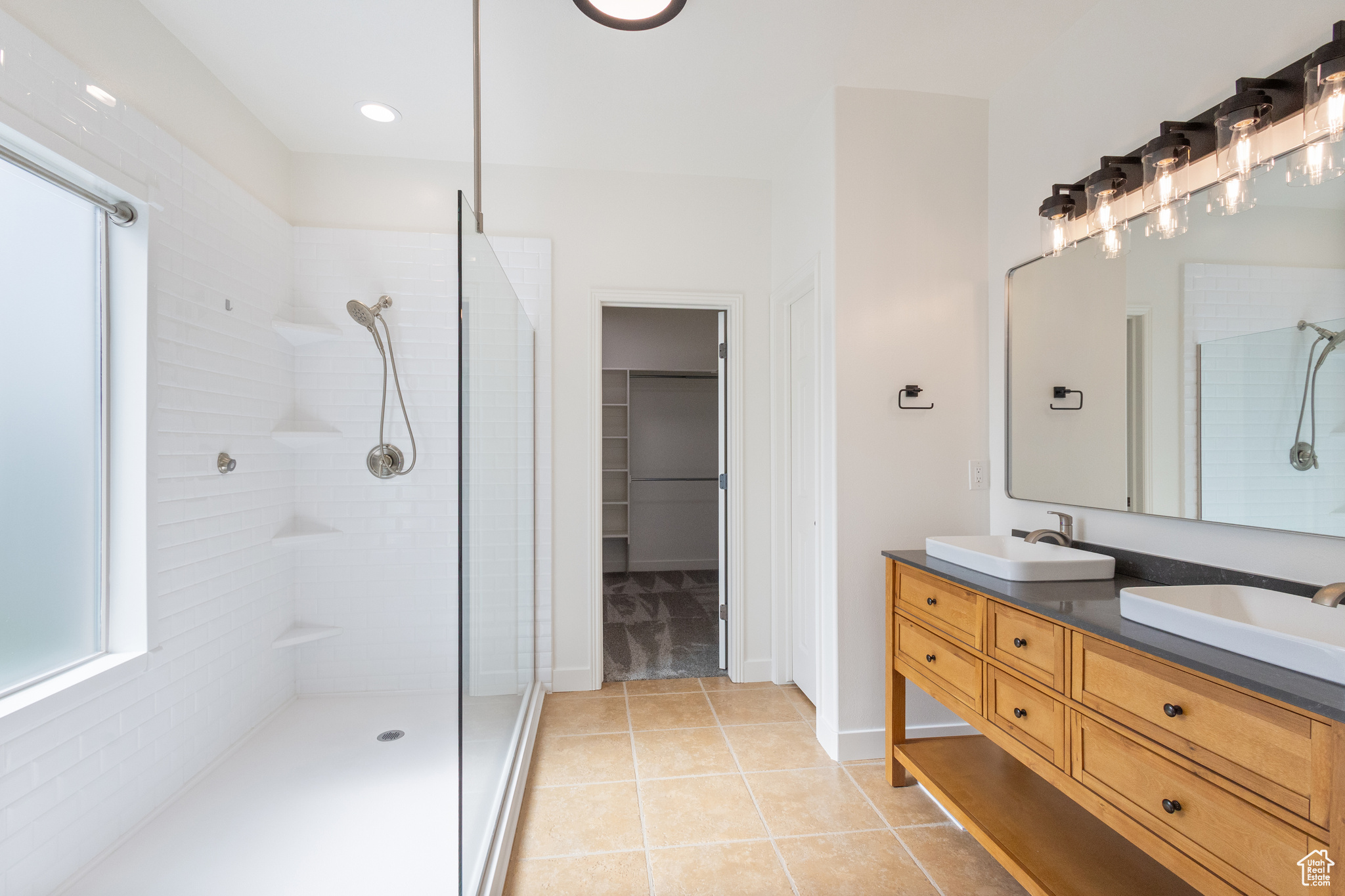 9226 N MOUNT AIREY DR