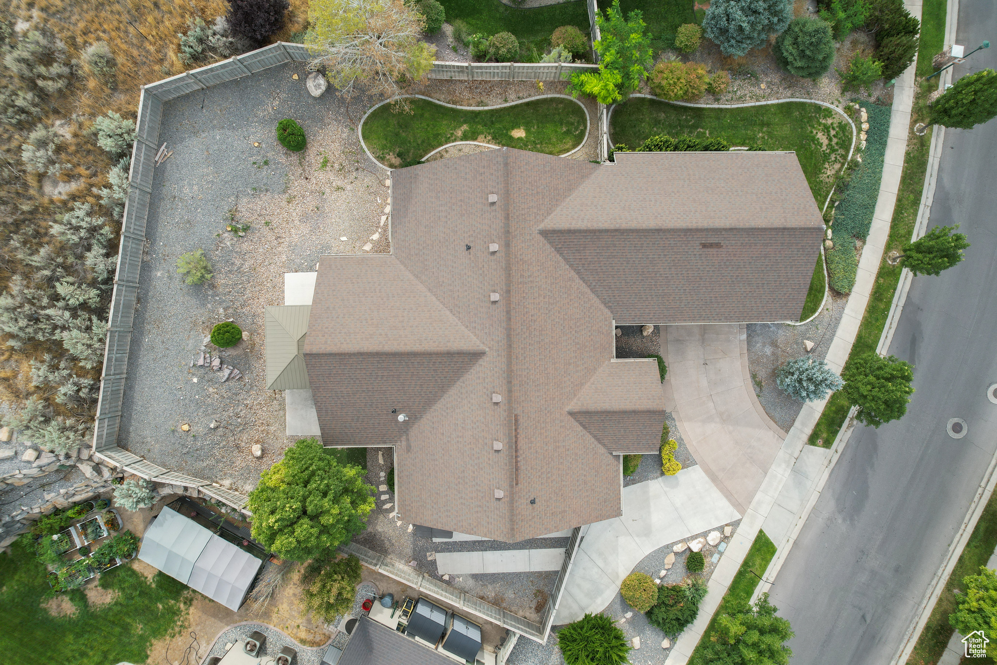 9226 N MOUNT AIREY DR