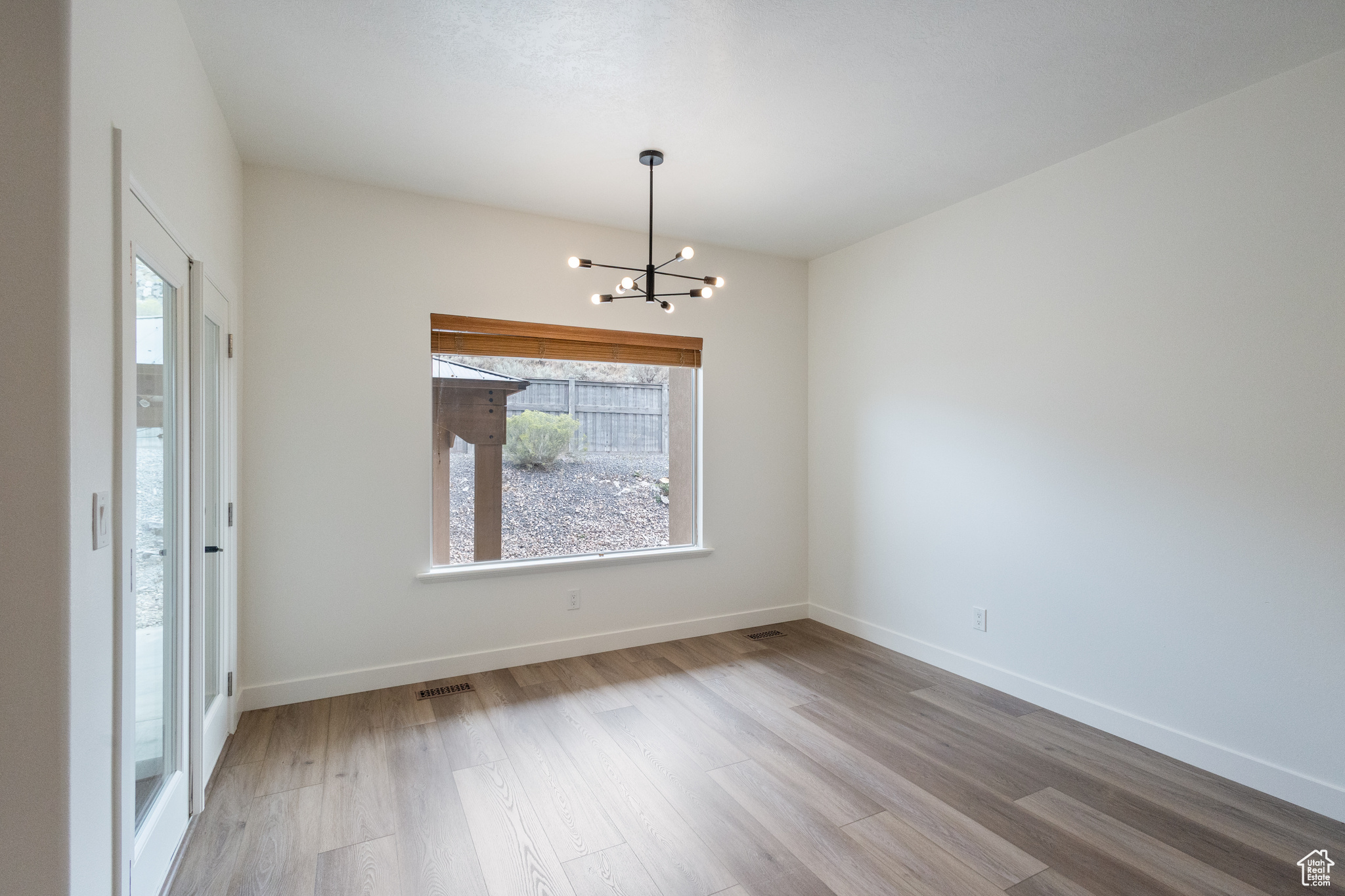 9226 N MOUNT AIREY DR