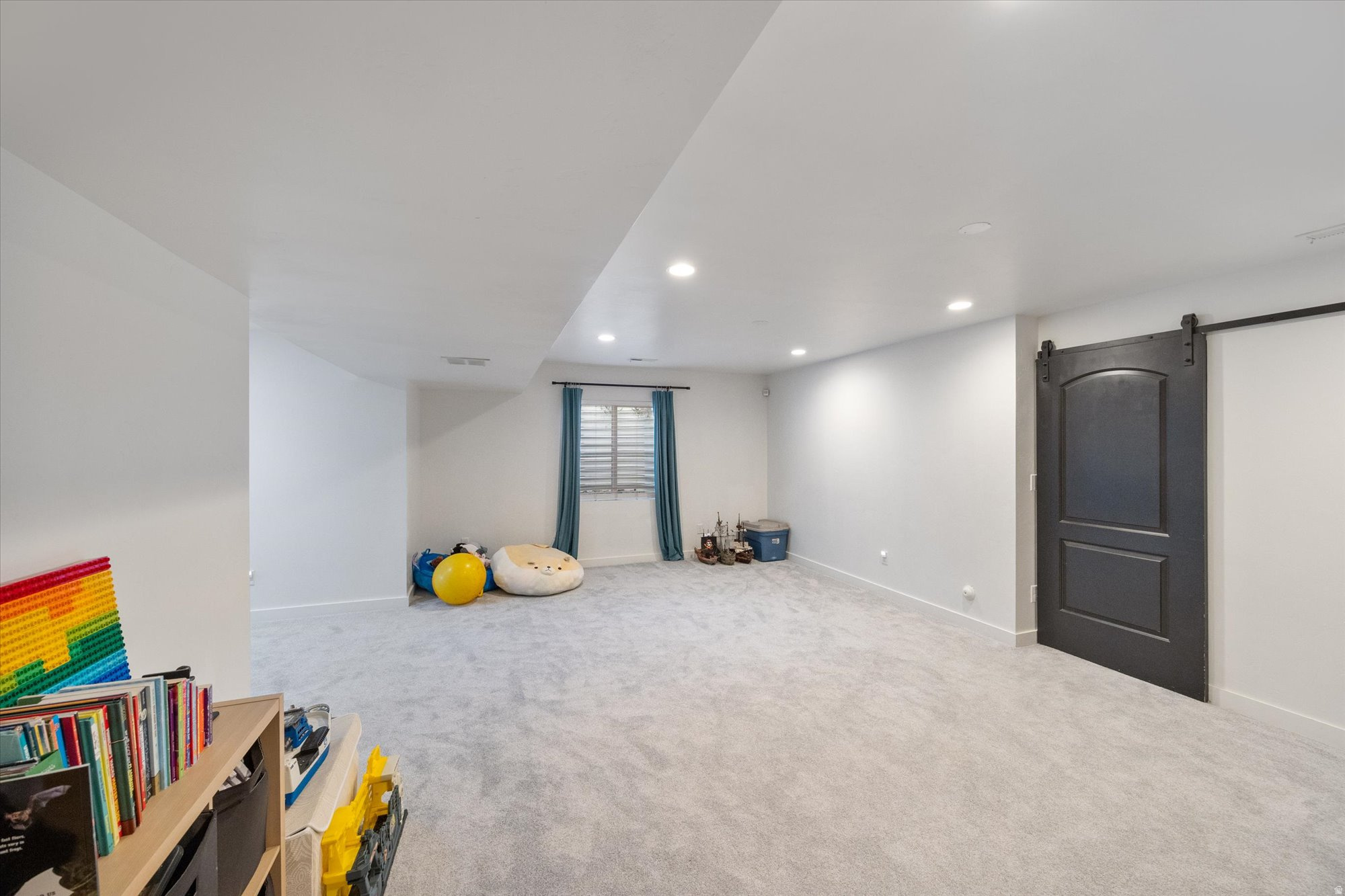 10363 S SILVER MINE RD