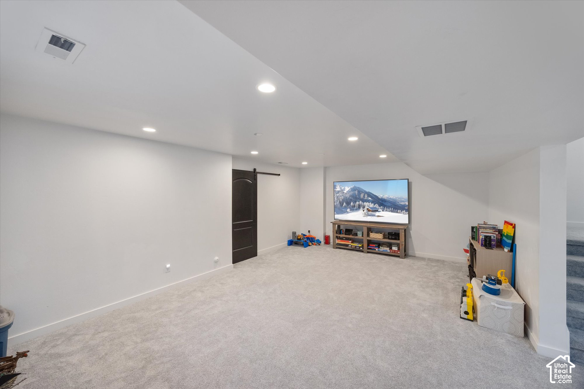 10363 S SILVER MINE RD