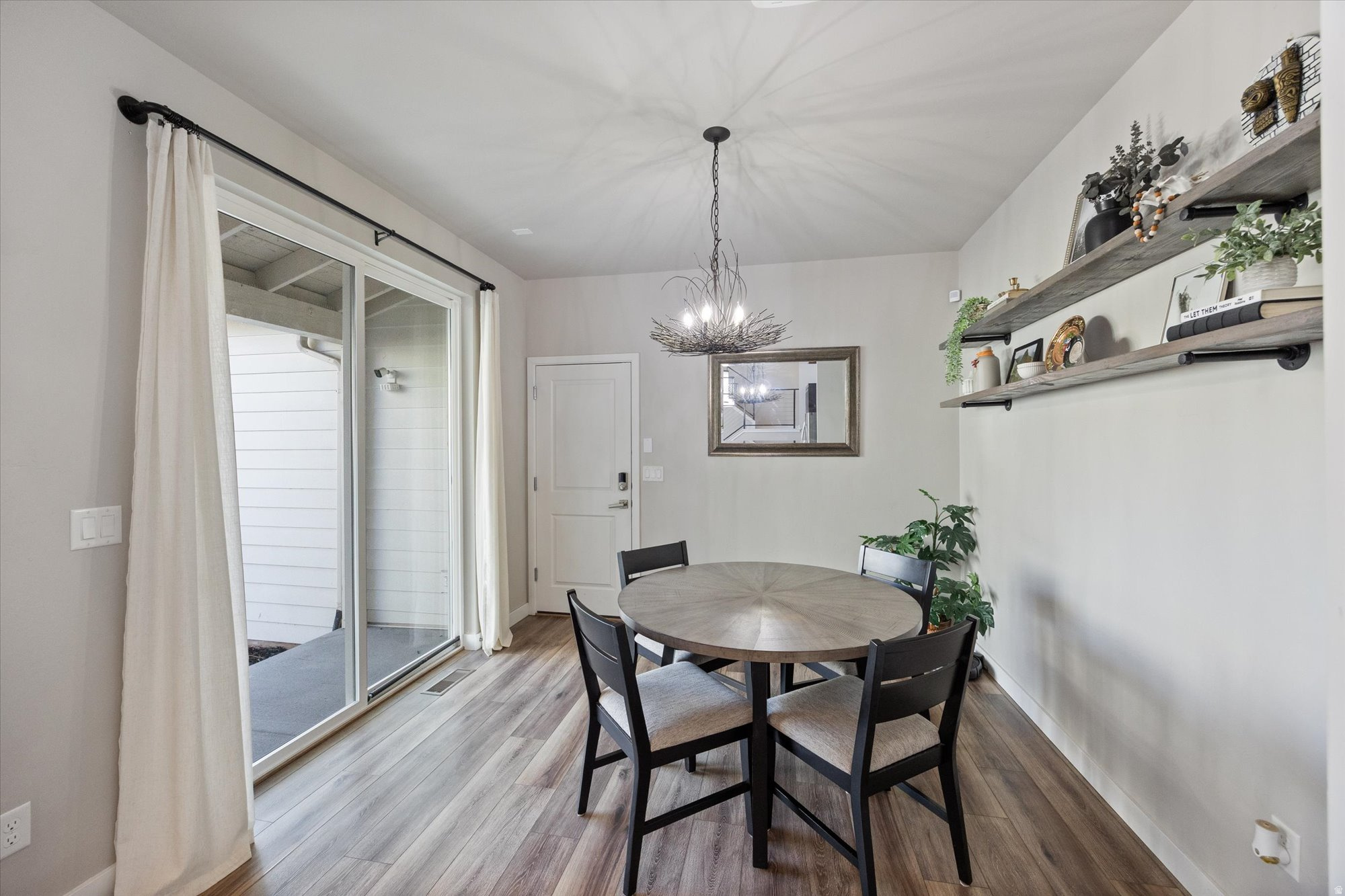 10363 S SILVER MINE RD