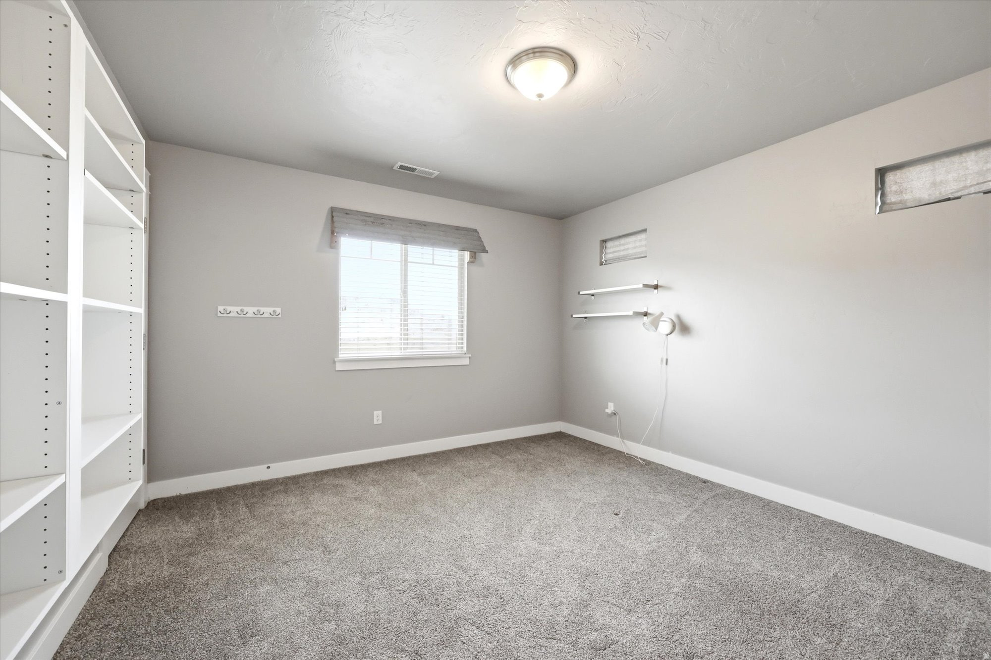 15198 S MULE TRAIN DR