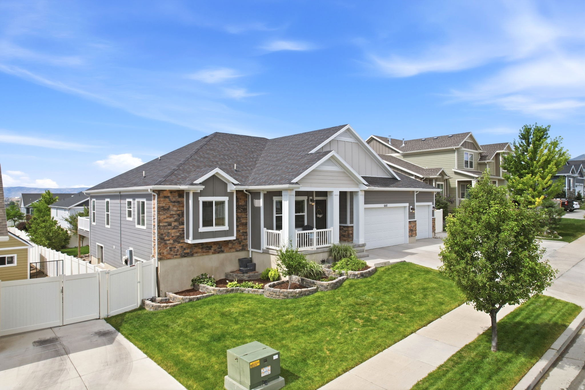 6497 W SUNNY MAPLE WAY