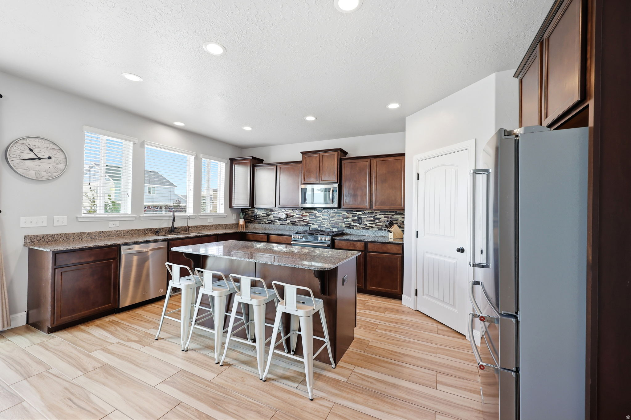 6497 W SUNNY MAPLE WAY