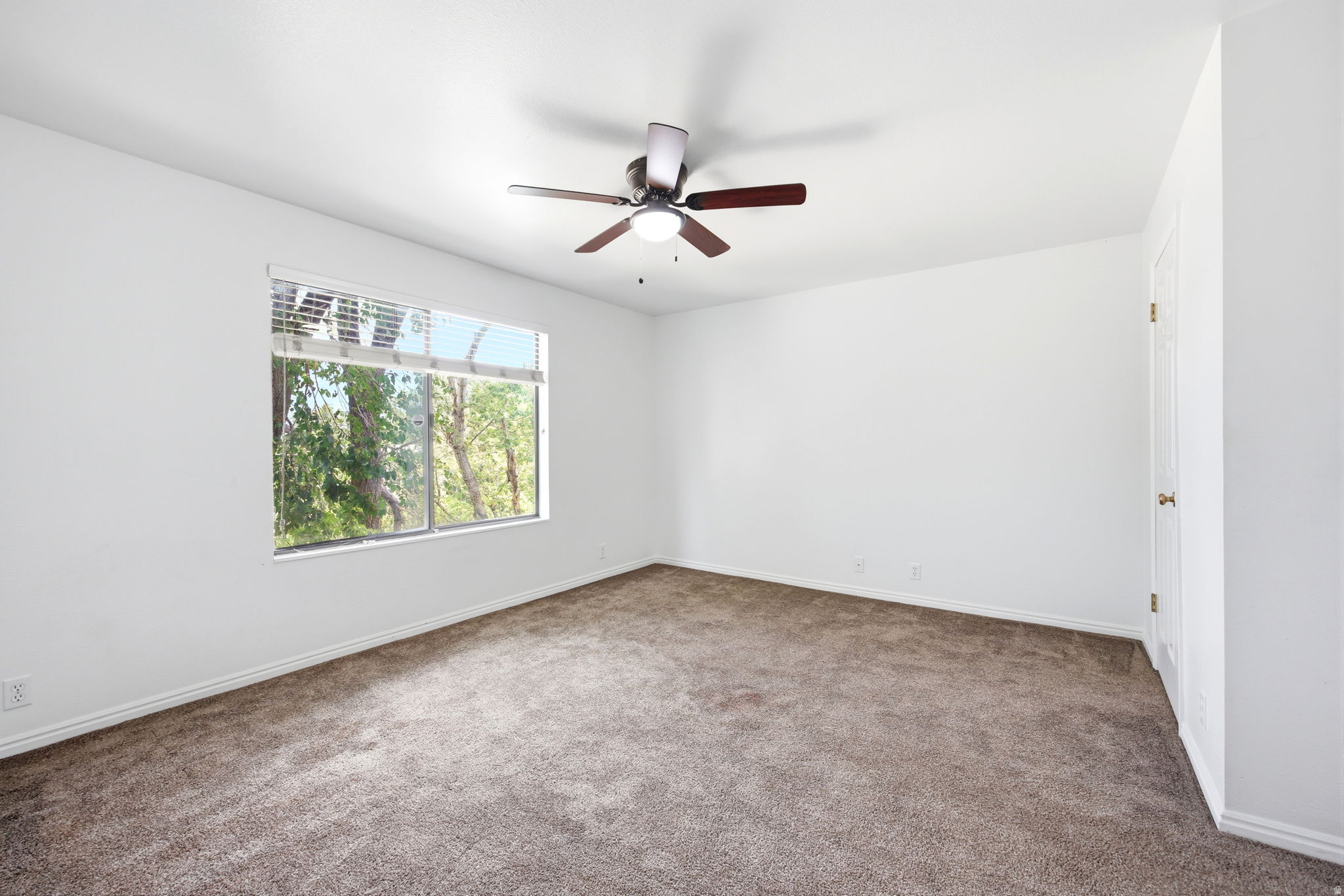 925 E CREEK HILL LN #30