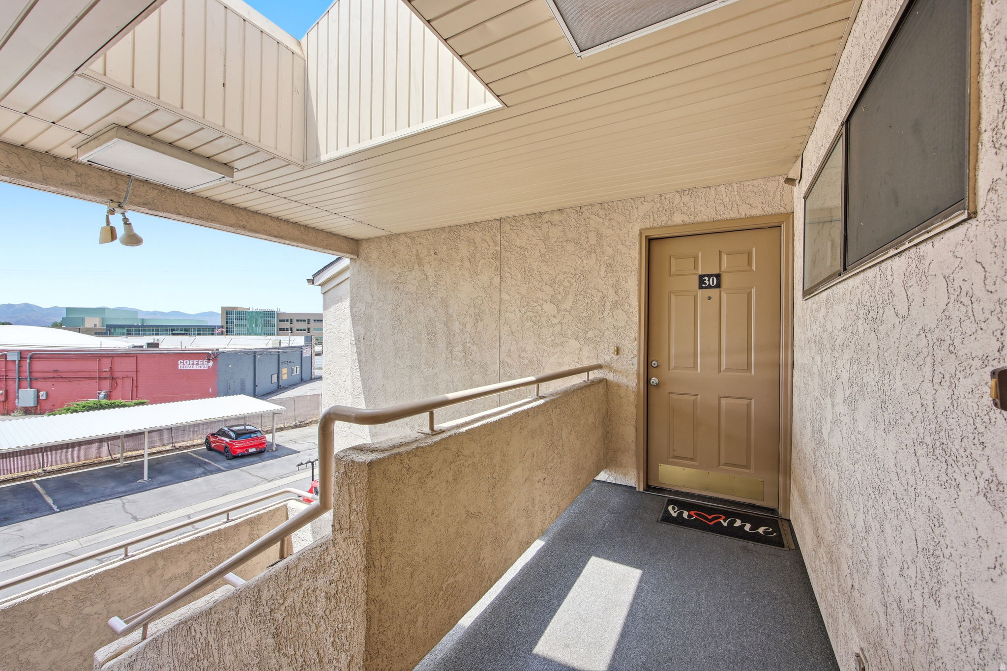 925 E CREEK HILL LN #30