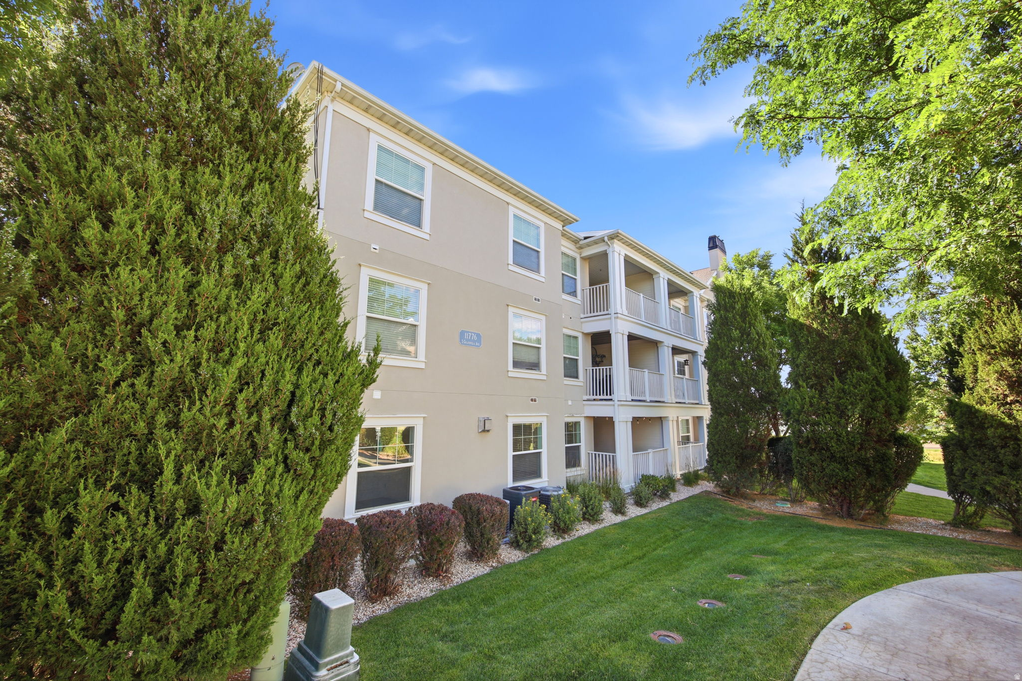 11776 S GRANDVILLE AVE #101