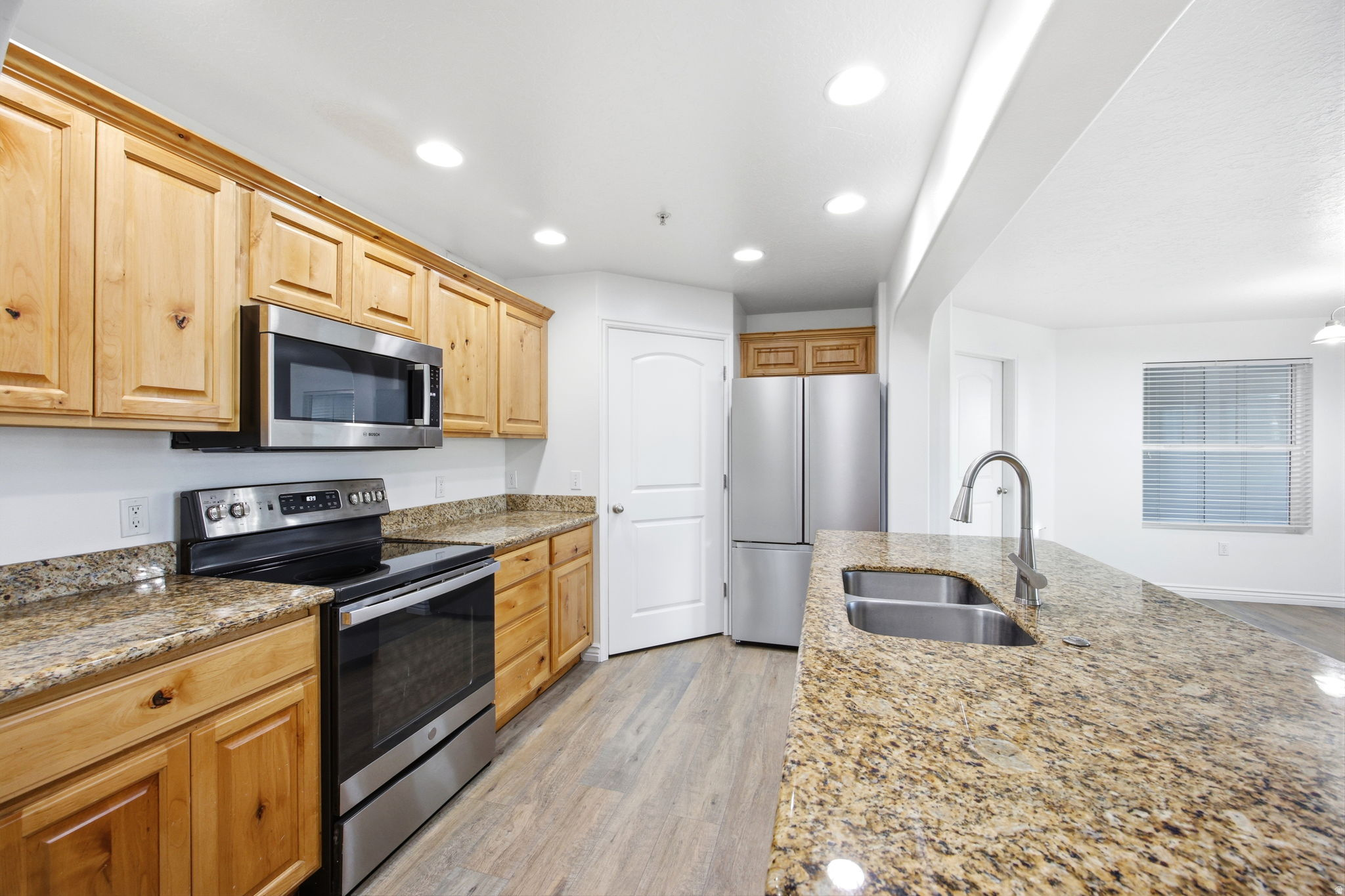 11776 S GRANDVILLE AVE #101